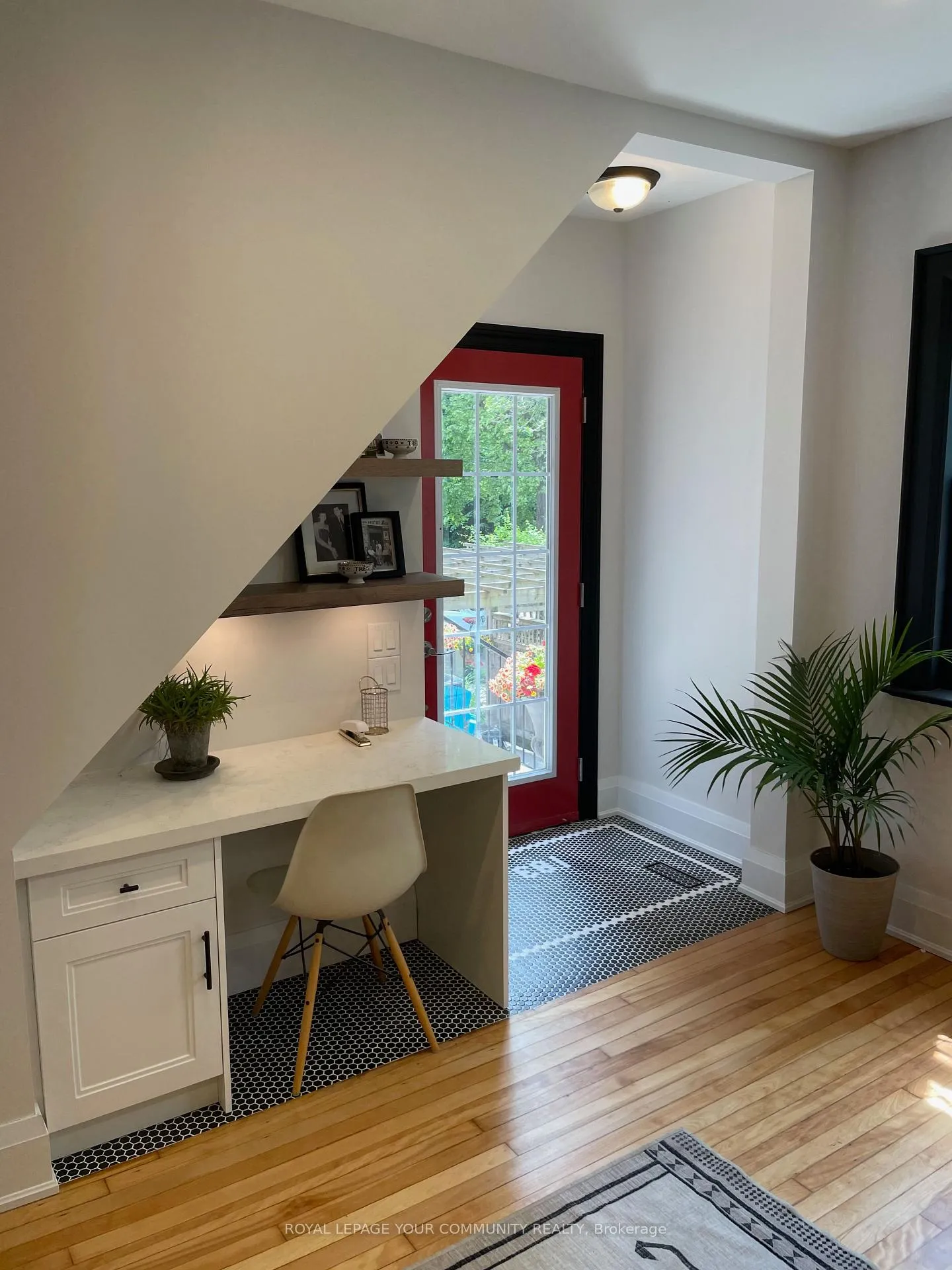 Photo 14 of Unit B, 183 Kenilworth Avenue, Toronto, The Beaches — HOMEH