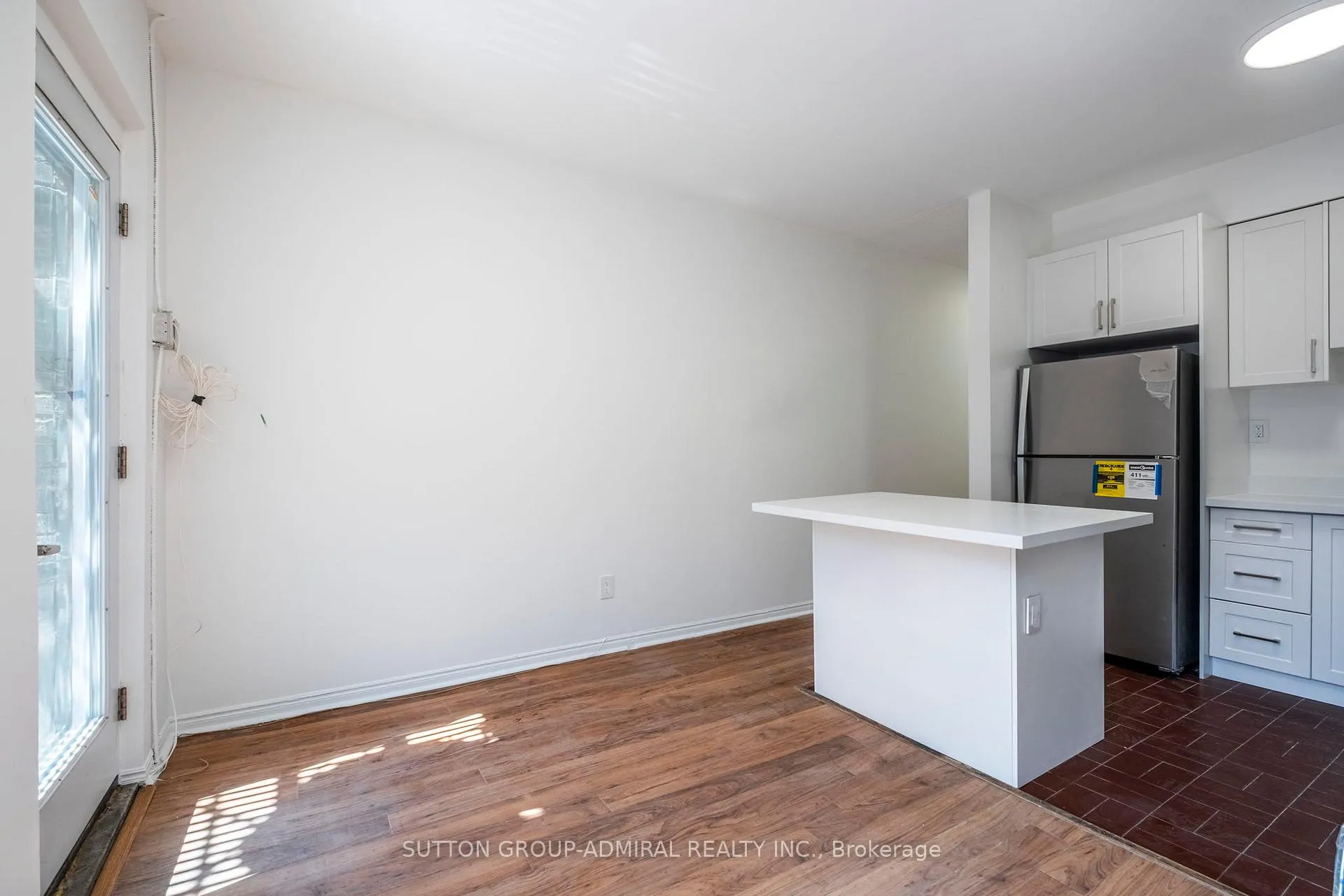 Photo 7 of Unit 2, 1969 Queen Street E, Toronto, The Beaches — HOMEH