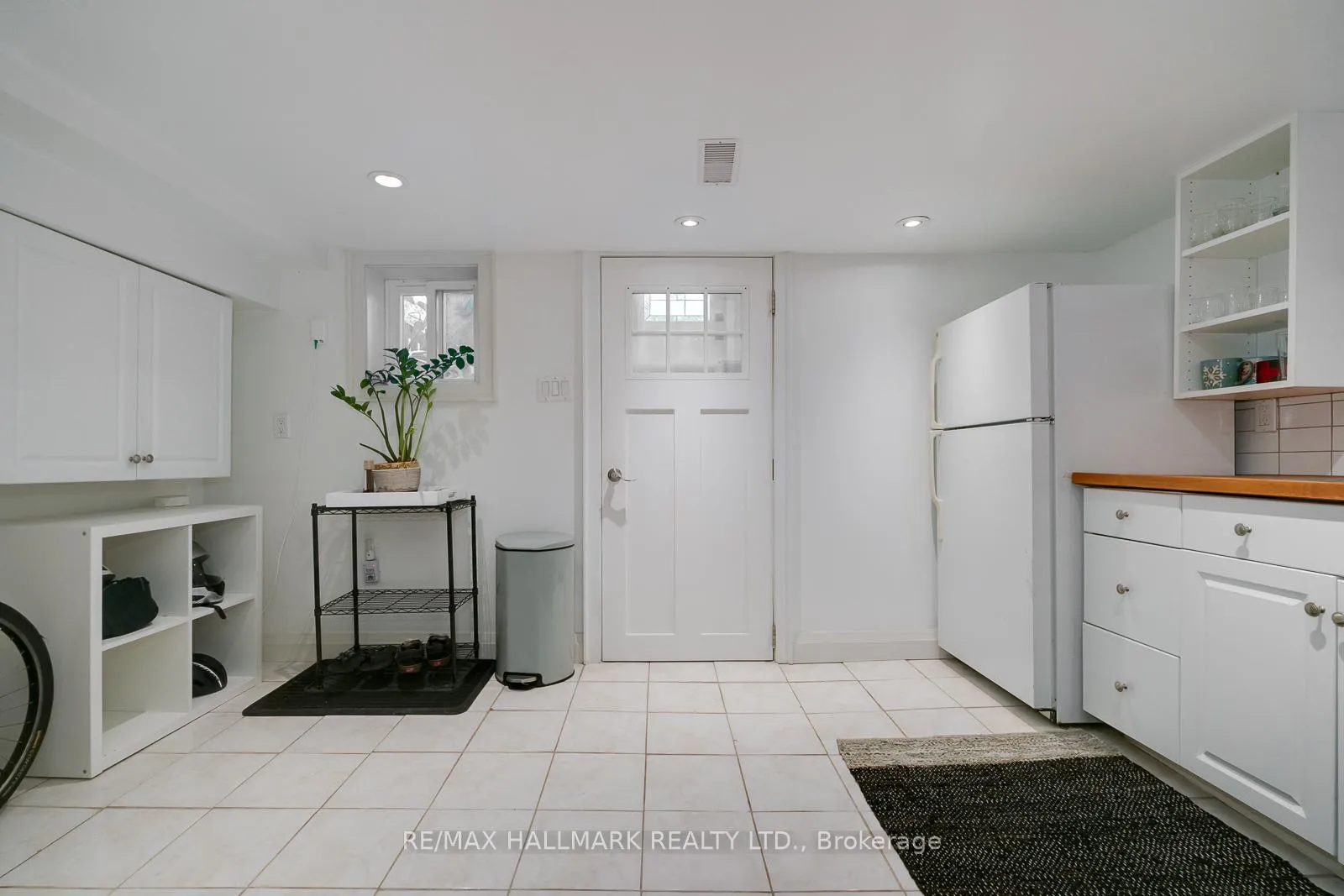 Photo 2 of Unit Lower, 1900 Gerrard Street E, Toronto, Woodbine Corridor — HOMEH