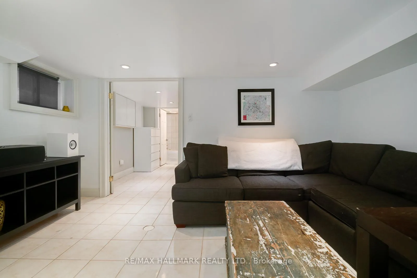 Photo 8 of Unit Lower, 1900 Gerrard Street E, Toronto, Woodbine Corridor — HOMEH