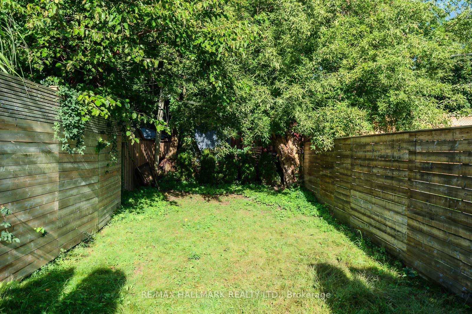 Photo 20 of Unit Lower, 1900 Gerrard Street E, Toronto, Woodbine Corridor — HOMEH