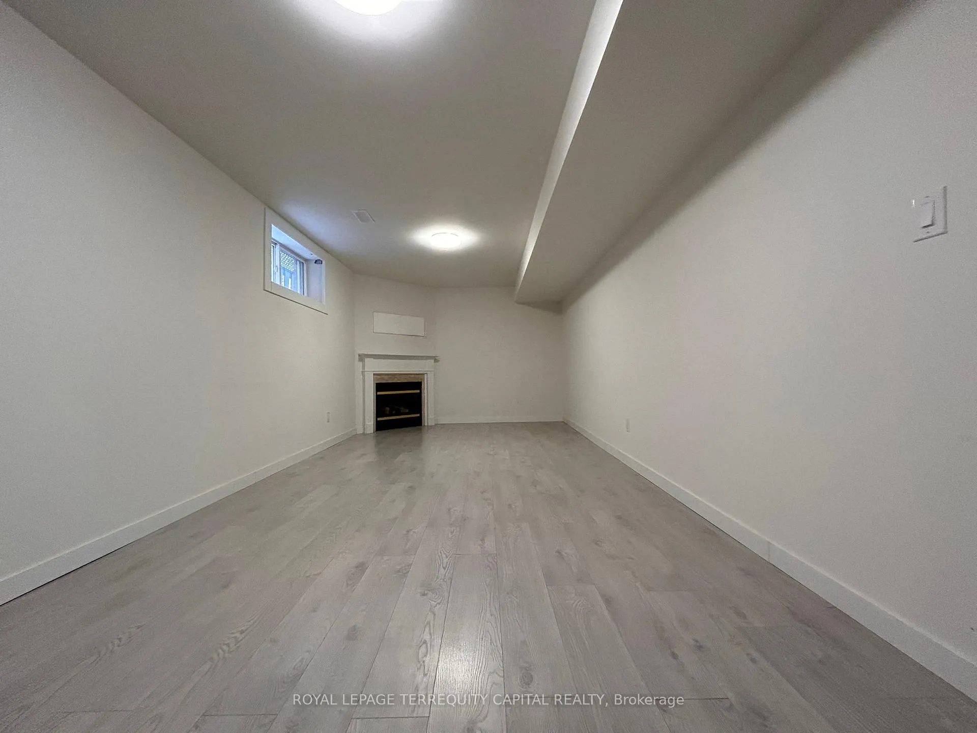 Photo 3 of Unit Lower, 250 Emms Drive, Barrie, Holly — HOMEH