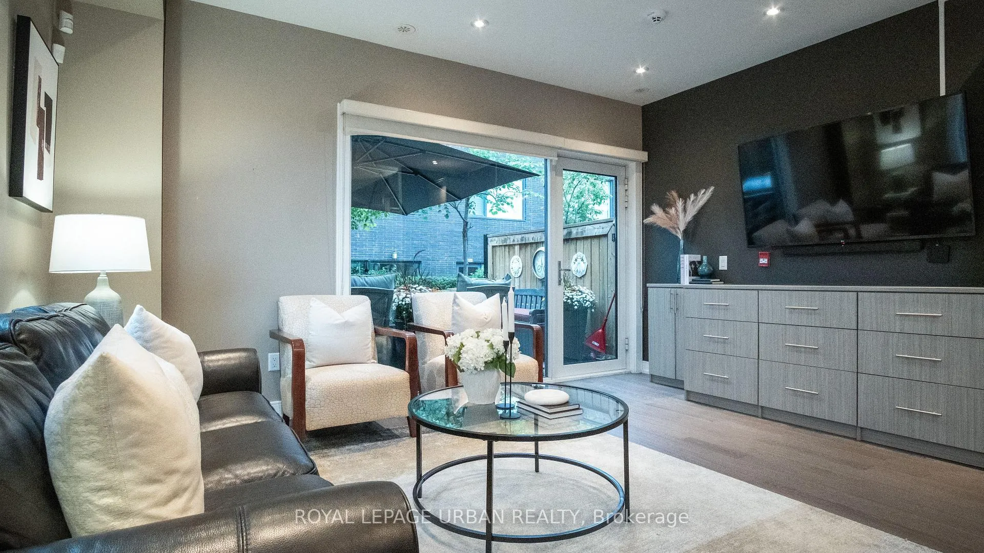 Photo 3 of 207A Manning Avenue, Toronto, Trinity-Bellwoods — HOMEH