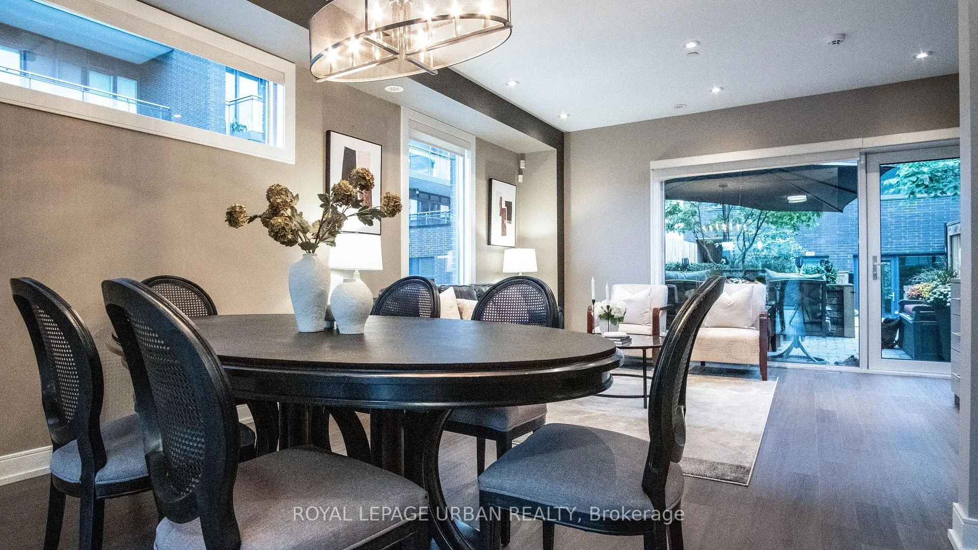 Photo 5 of 207A Manning Avenue, Toronto, Trinity-Bellwoods — HOMEH