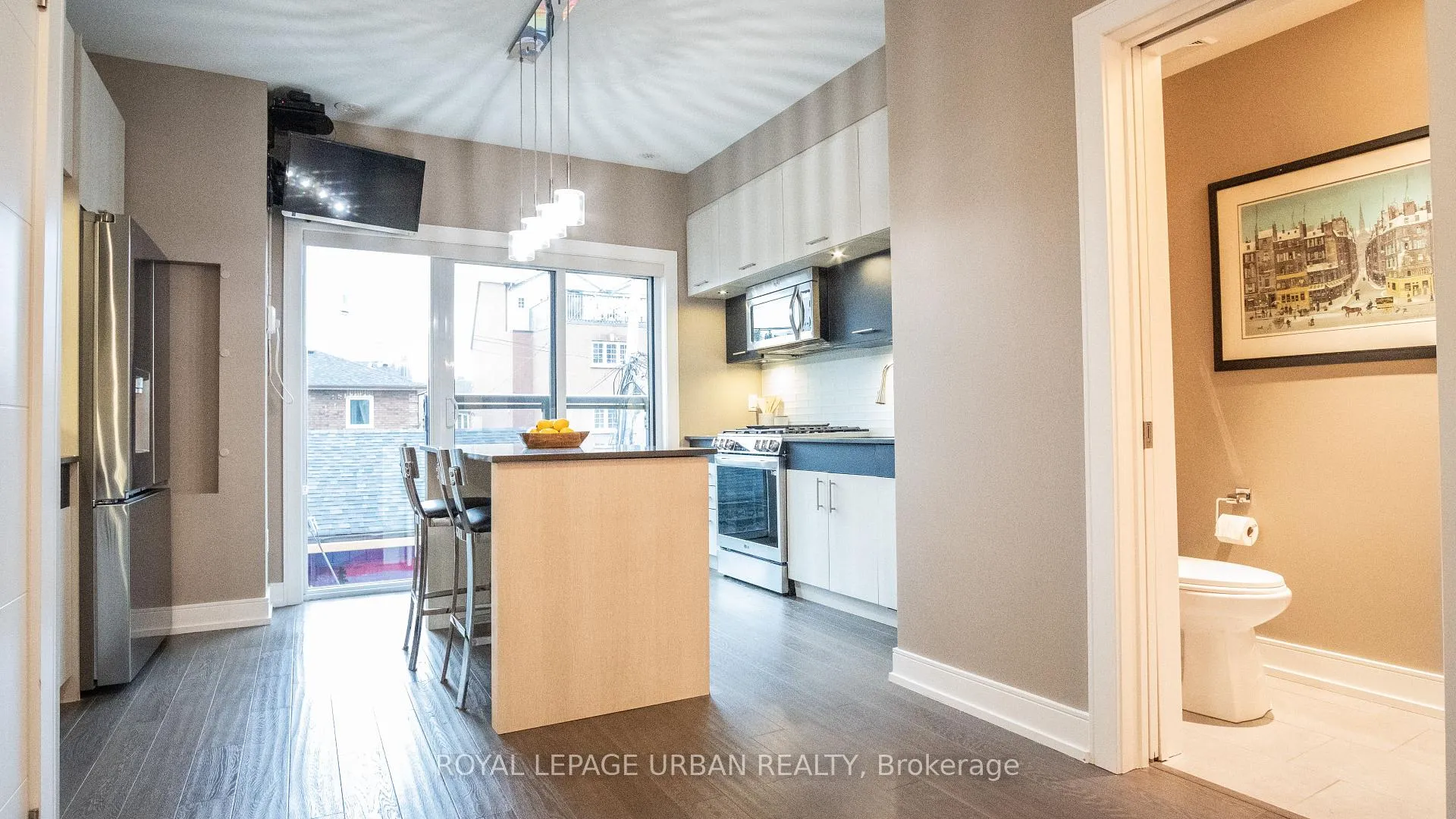 Photo 6 of 207A Manning Avenue, Toronto, Trinity-Bellwoods — HOMEH