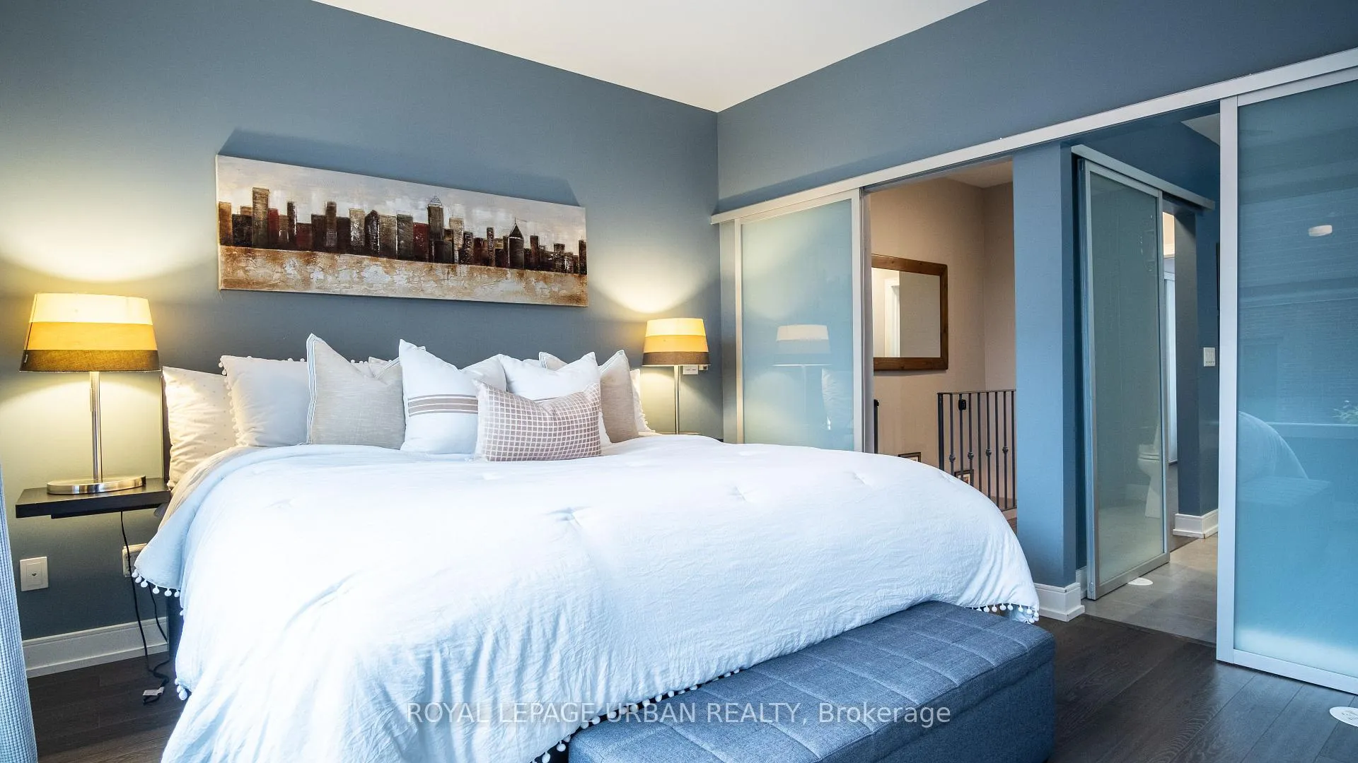 Photo 17 of 207A Manning Avenue, Toronto, Trinity-Bellwoods — HOMEH