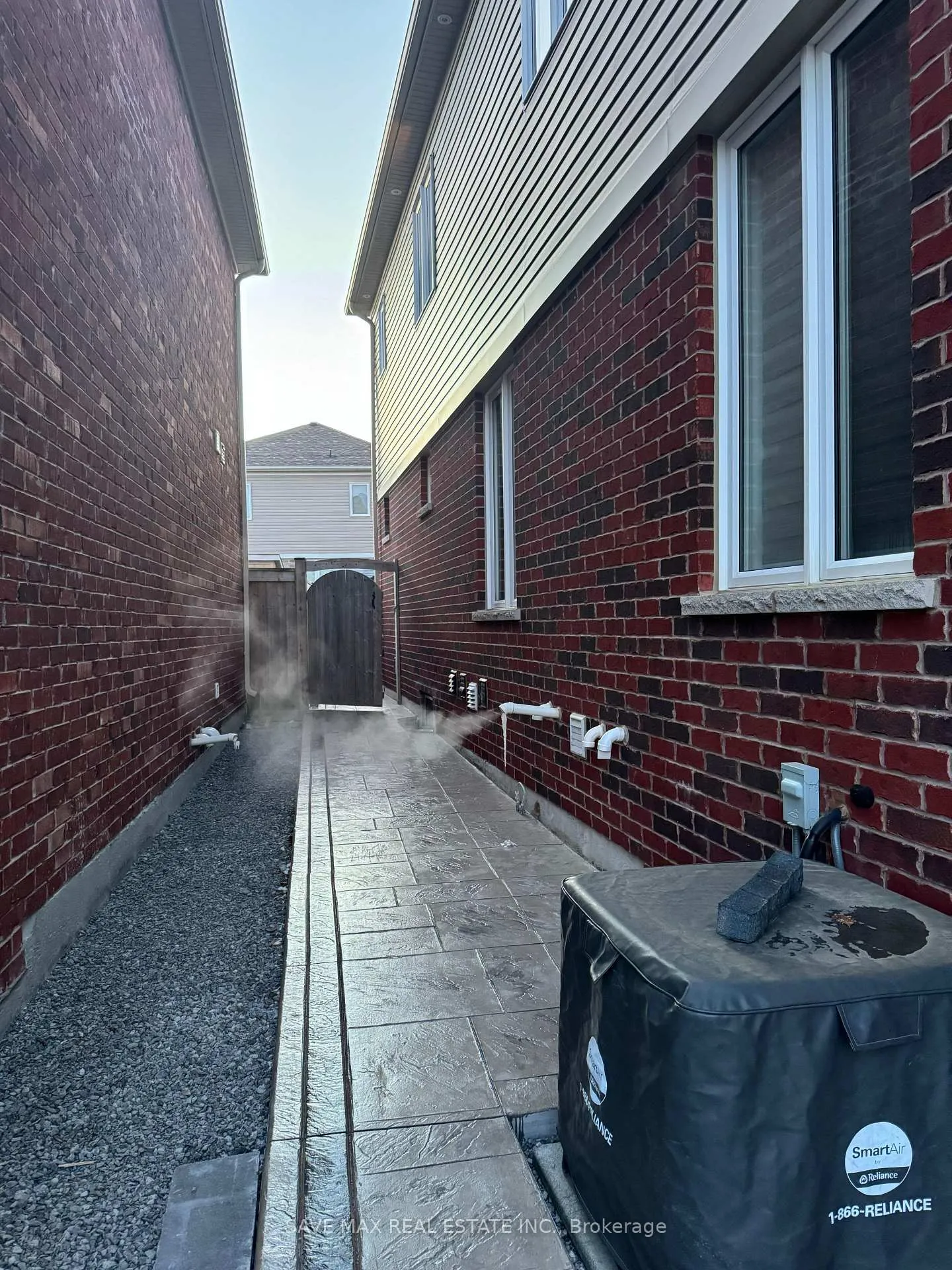 Photo 2 of 2384 New Providence Street, Oshawa, Windfields — HOMEH