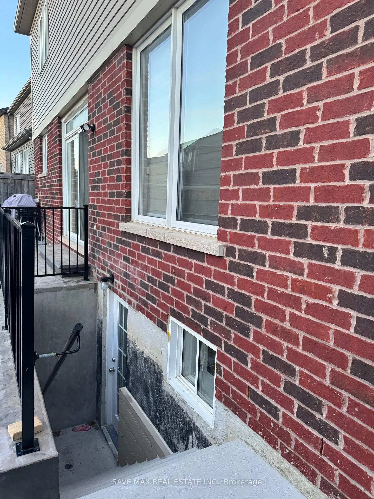 Photo 3 of 2384 New Providence Street, Oshawa, Windfields — HOMEH