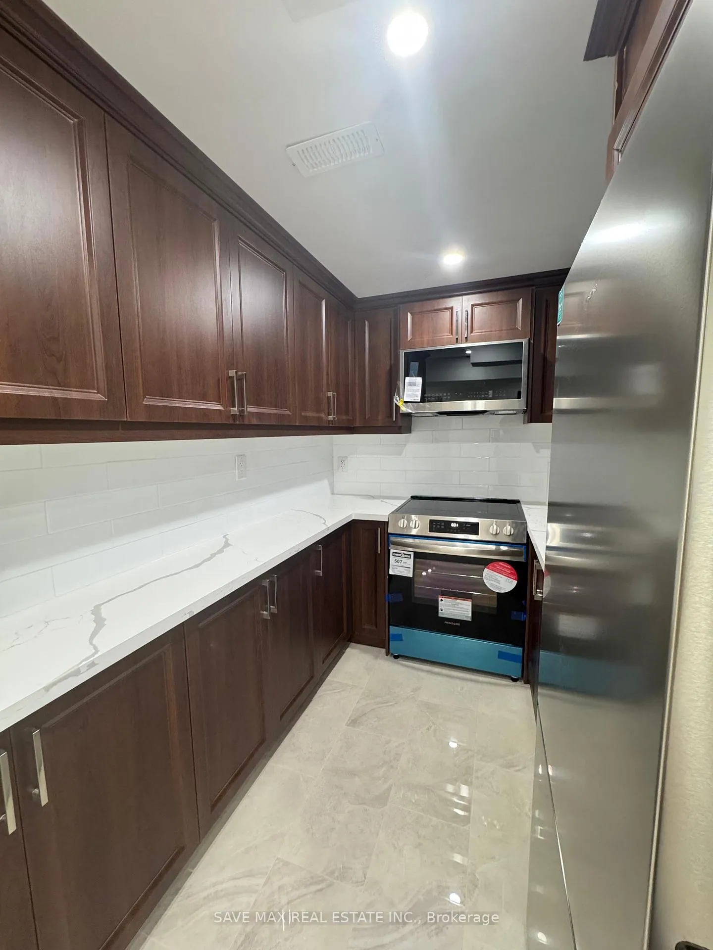 Photo 4 of 2384 New Providence Street, Oshawa, Windfields — HOMEH