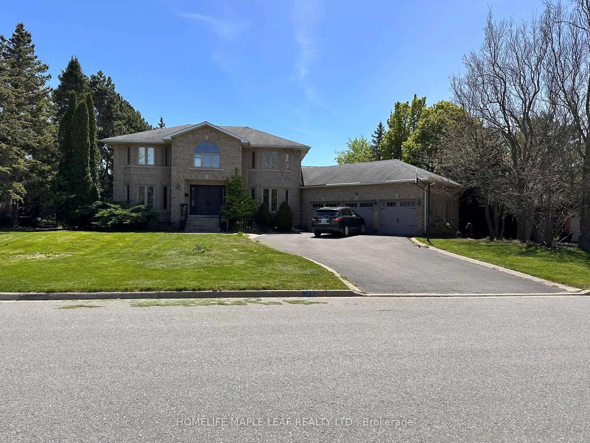 Photo 1 of Unit 1, 39 Dennis Drive, King, King City — HOMEH