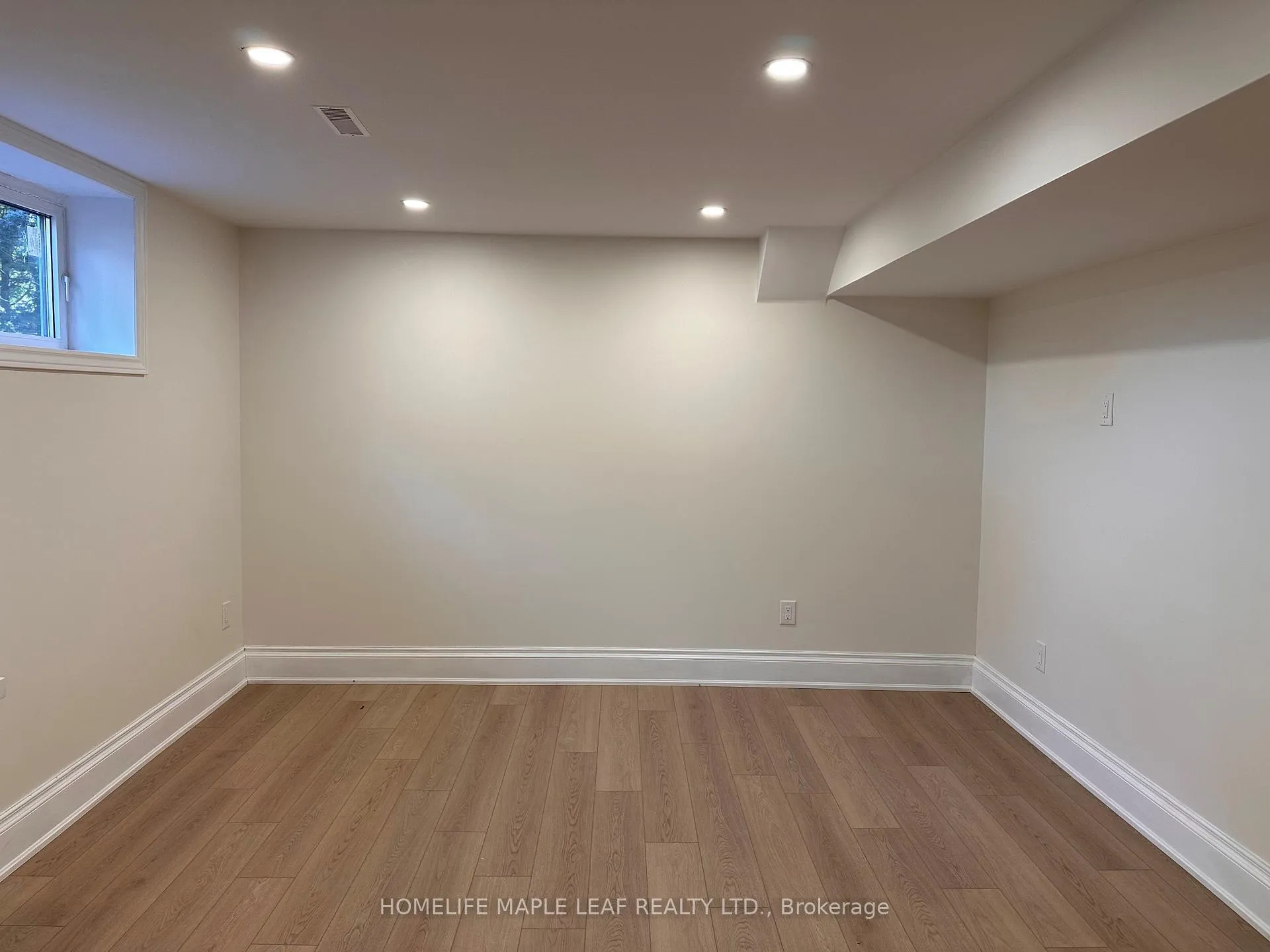 Photo 9 of Unit 1, 39 Dennis Drive, King, King City — HOMEH