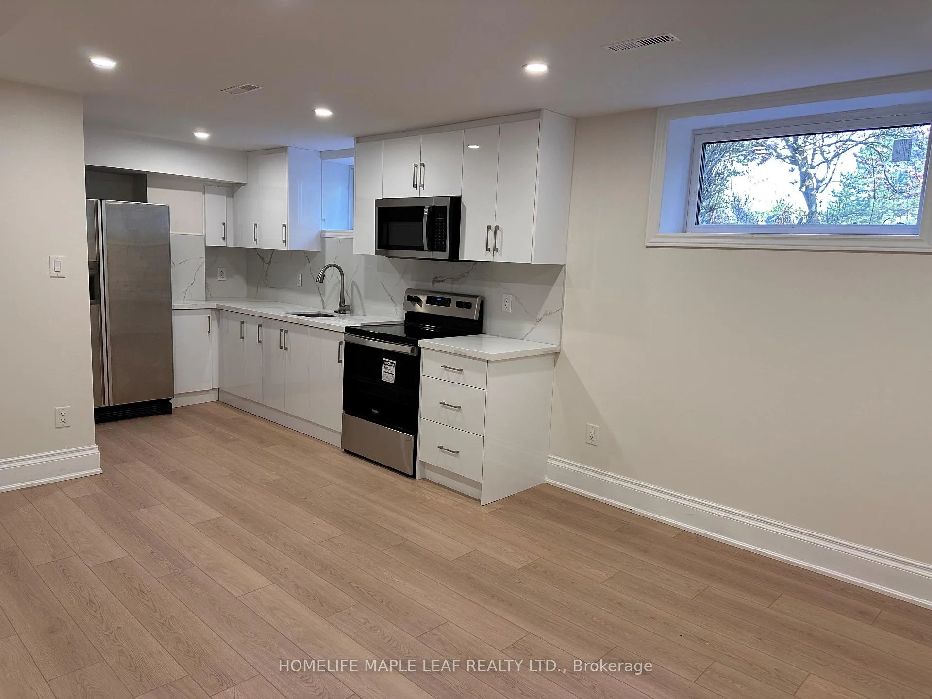 Photo 12 of Unit 1, 39 Dennis Drive, King, King City — HOMEH