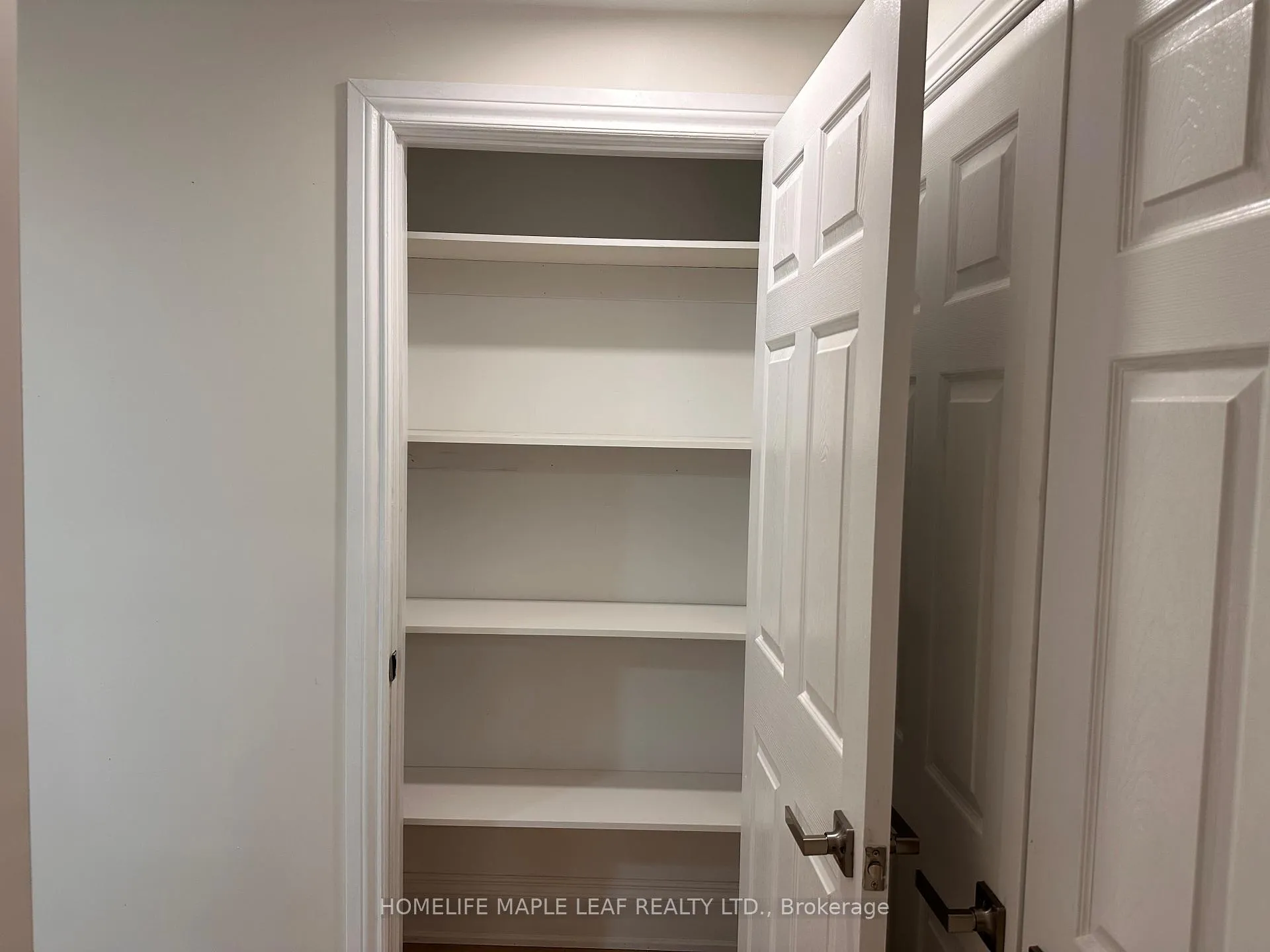 Photo 23 of Unit 1, 39 Dennis Drive, King, King City — HOMEH