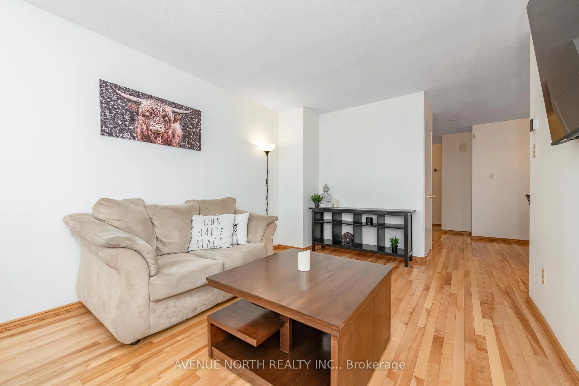 Photo 14 of 128 Midsummer Terrace, Ottawa, Queenswood Heights South — HOMEH