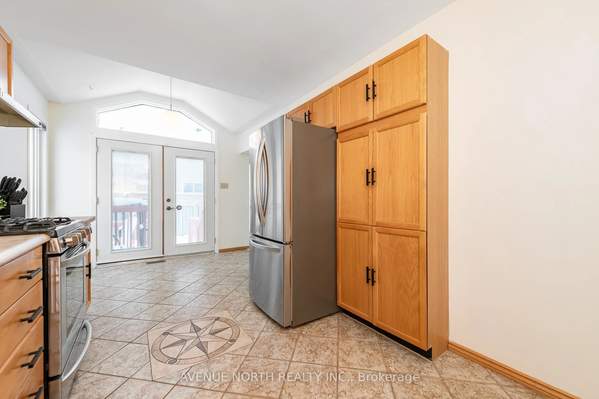 Photo 17 of 128 Midsummer Terrace, Ottawa, Queenswood Heights South — HOMEH