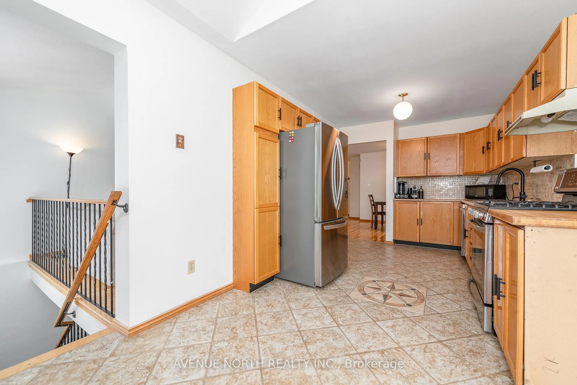 Photo 21 of 128 Midsummer Terrace, Ottawa, Queenswood Heights South — HOMEH