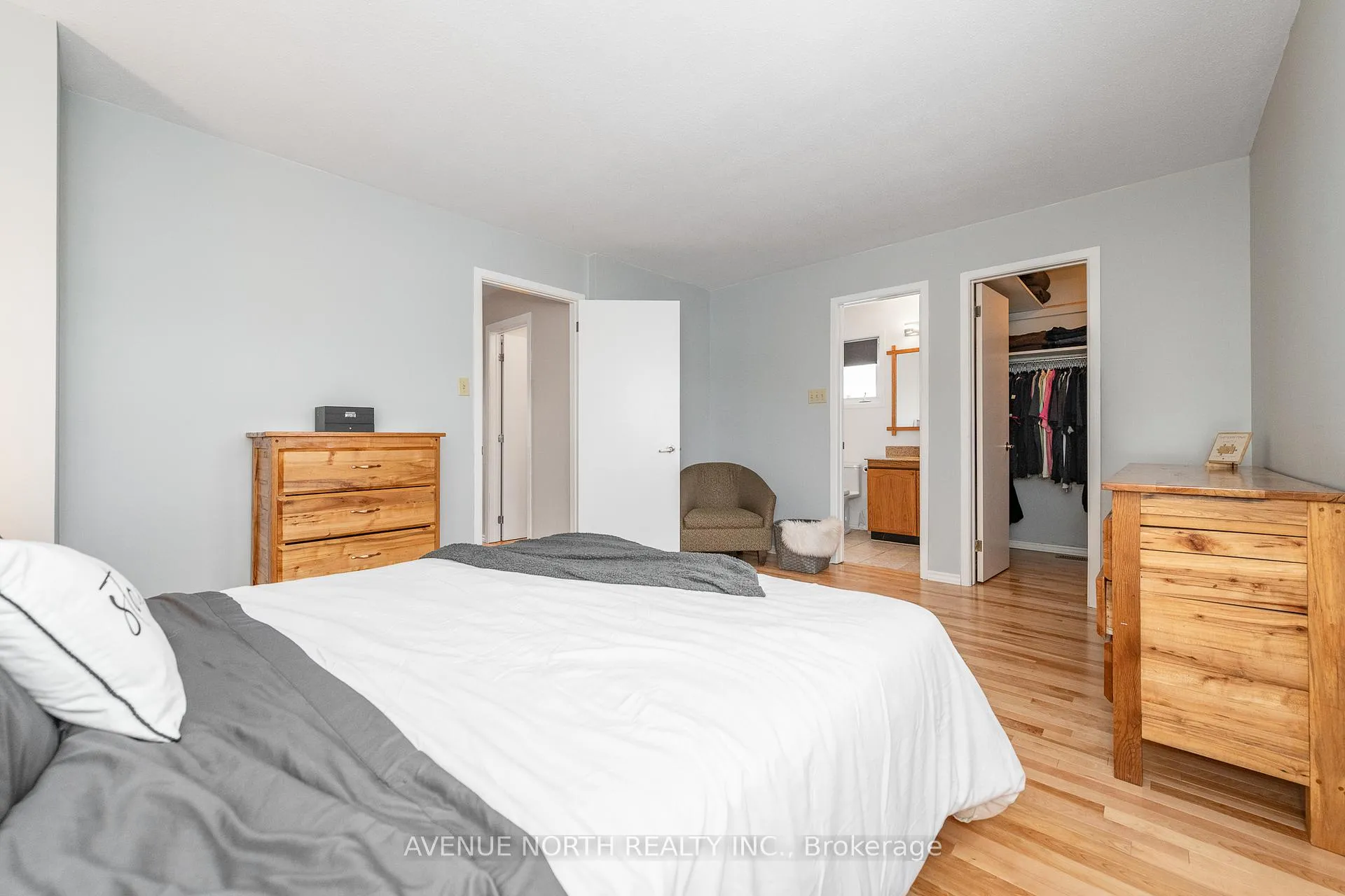 Photo 28 of 128 Midsummer Terrace, Ottawa, Queenswood Heights South — HOMEH