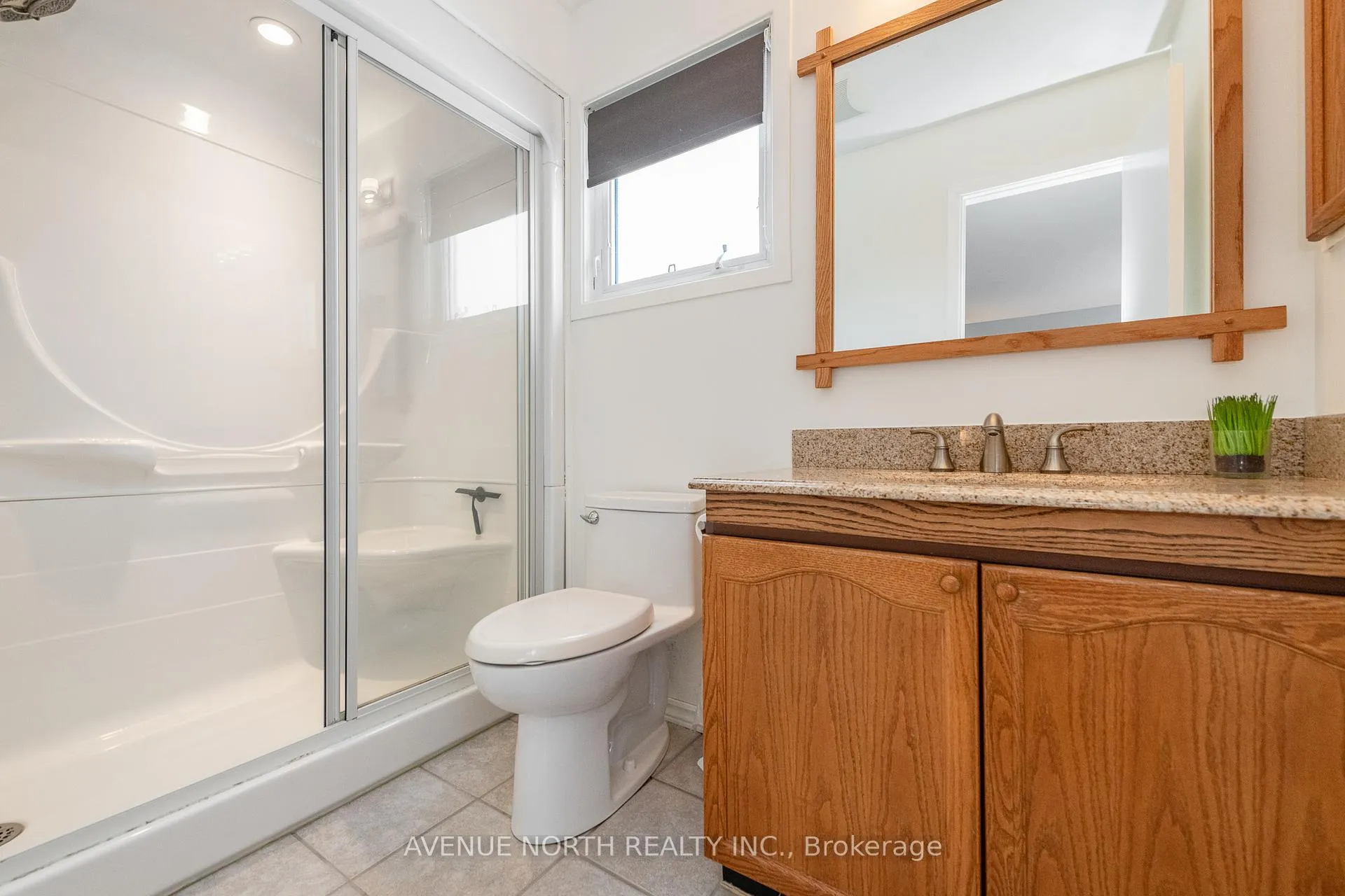 Photo 29 of 128 Midsummer Terrace, Ottawa, Queenswood Heights South — HOMEH