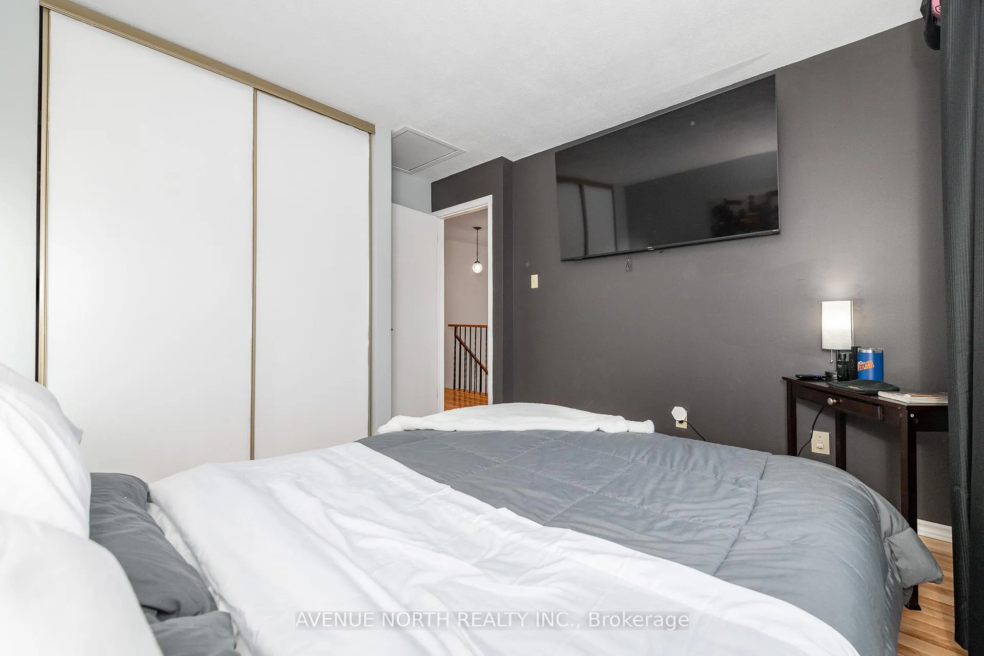 Photo 33 of 128 Midsummer Terrace, Ottawa, Queenswood Heights South — HOMEH