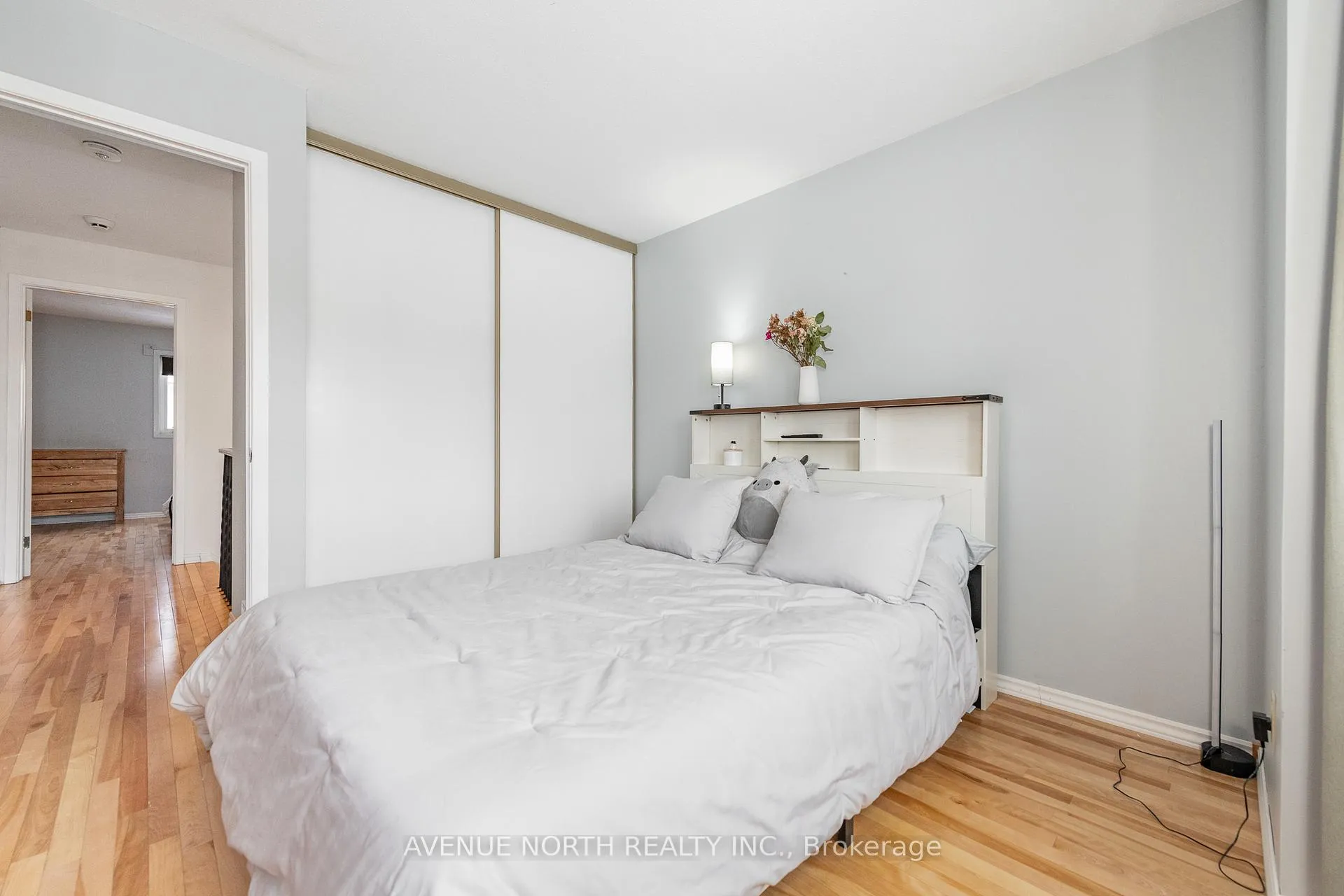 Photo 36 of 128 Midsummer Terrace, Ottawa, Queenswood Heights South — HOMEH
