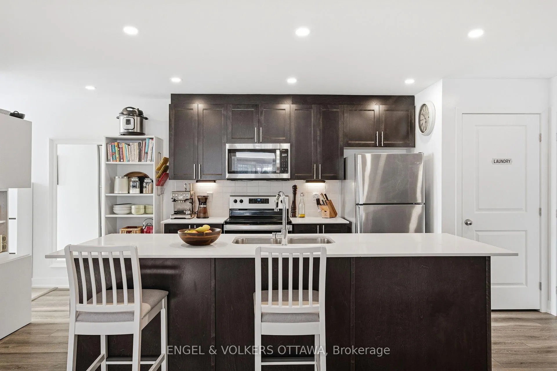Photo 8 of Unit B, 310 Tulum Crescent, Ottawa, Kanata - Emerald Meadows/Trailwest — HOMEH