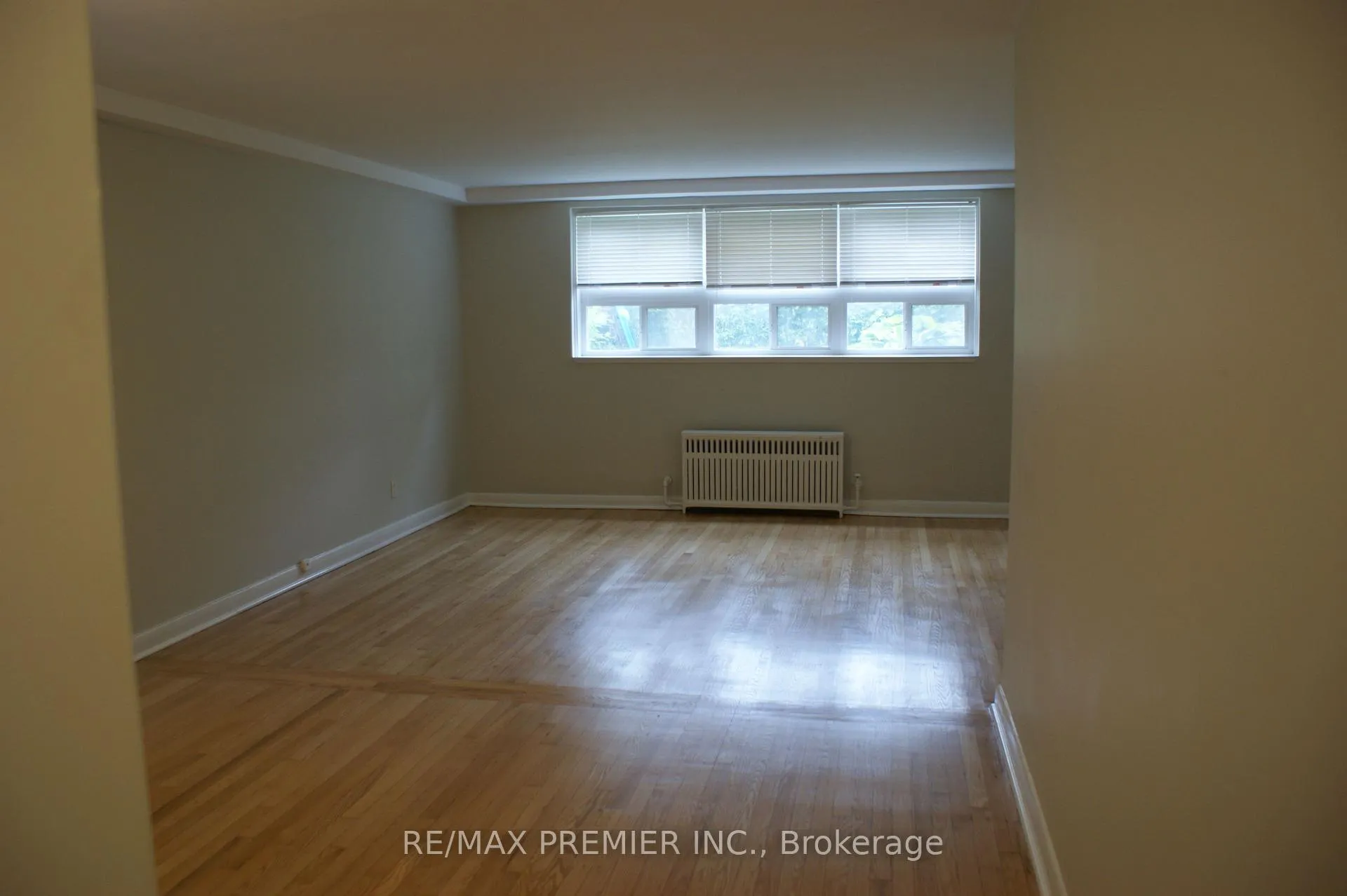 Photo 4 of Unit 1, 91 Helendale Avenue, Toronto, Yonge-Eglinton — HOMEH
