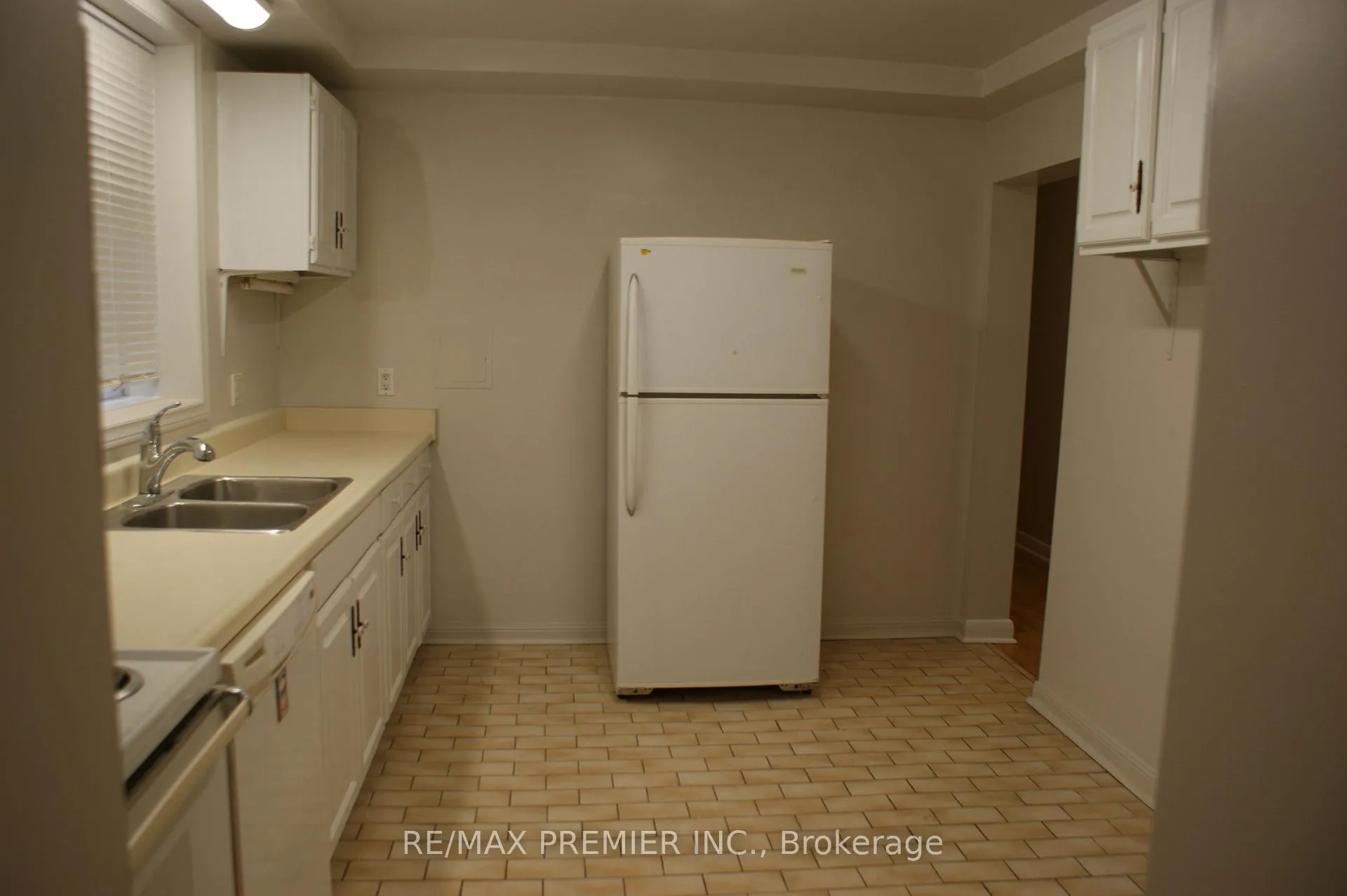 Photo 6 of Unit 1, 91 Helendale Avenue, Toronto, Yonge-Eglinton — HOMEH