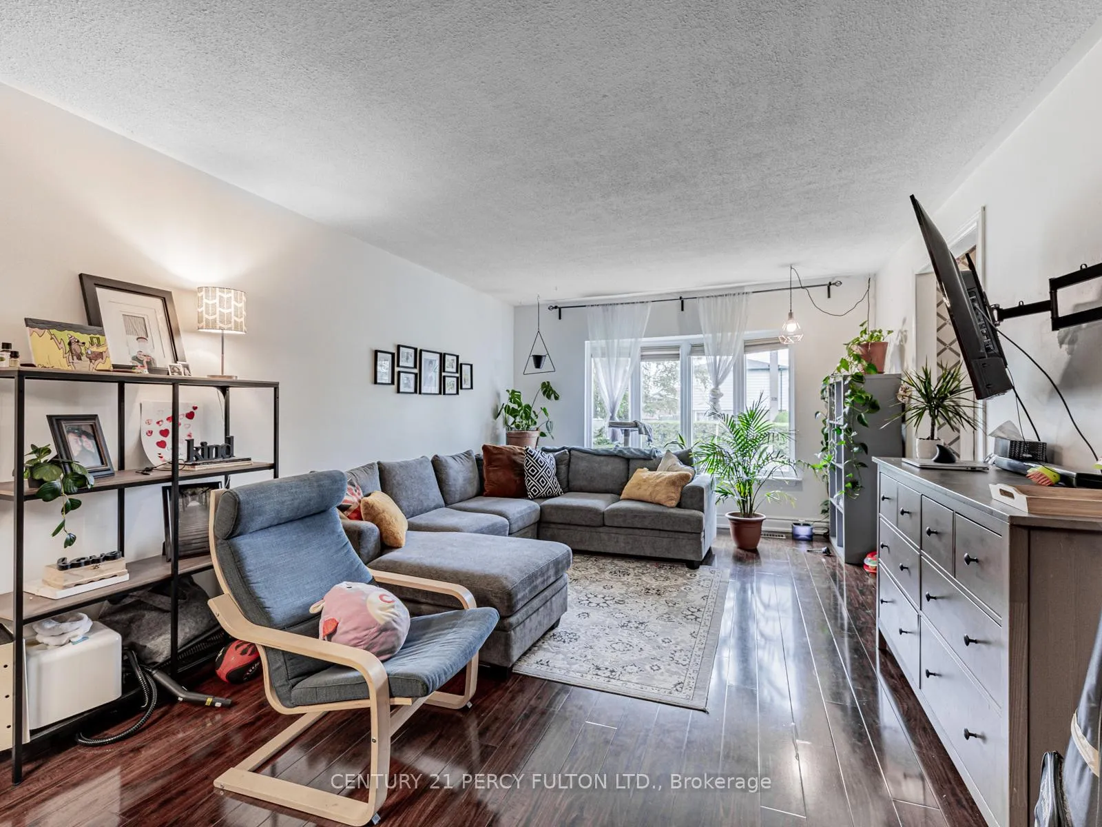 Photo 10 of 882 Liverpool Road, Pickering, Bay Ridges — HOMEH