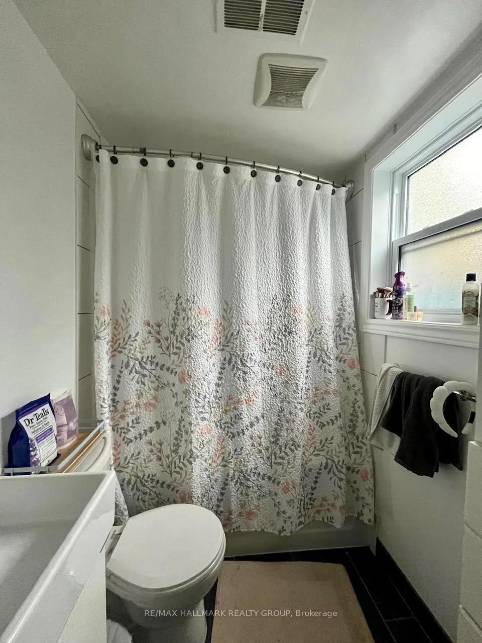 Photo 14 of Unit B, 8 Carlotta Avenue, Ottawa, Vanier — HOMEH