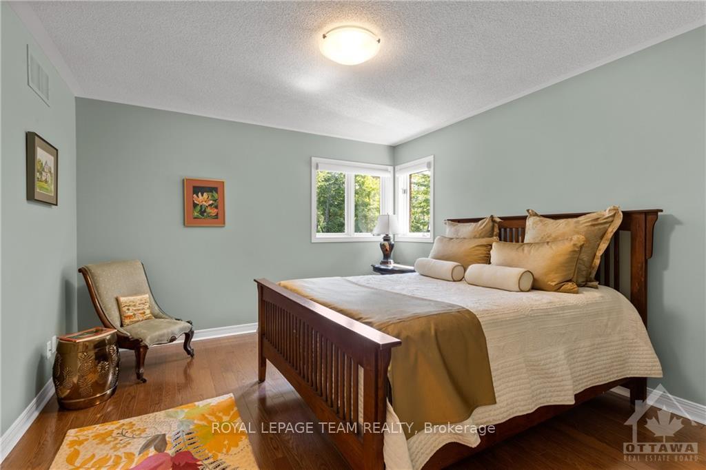 Photo 15 of 136 Kerscott Heights Way, Ottawa, Dunrobin Shores — HOMEH