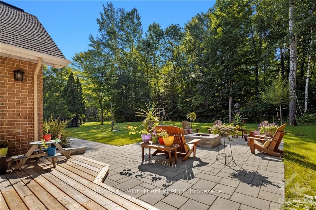 Photo 26 of 136 Kerscott Heights Way, Ottawa, Dunrobin Shores — HOMEH