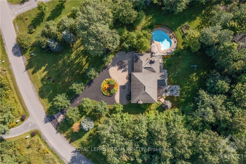 Photo 29 of 136 Kerscott Heights Way, Ottawa, Dunrobin Shores — HOMEH