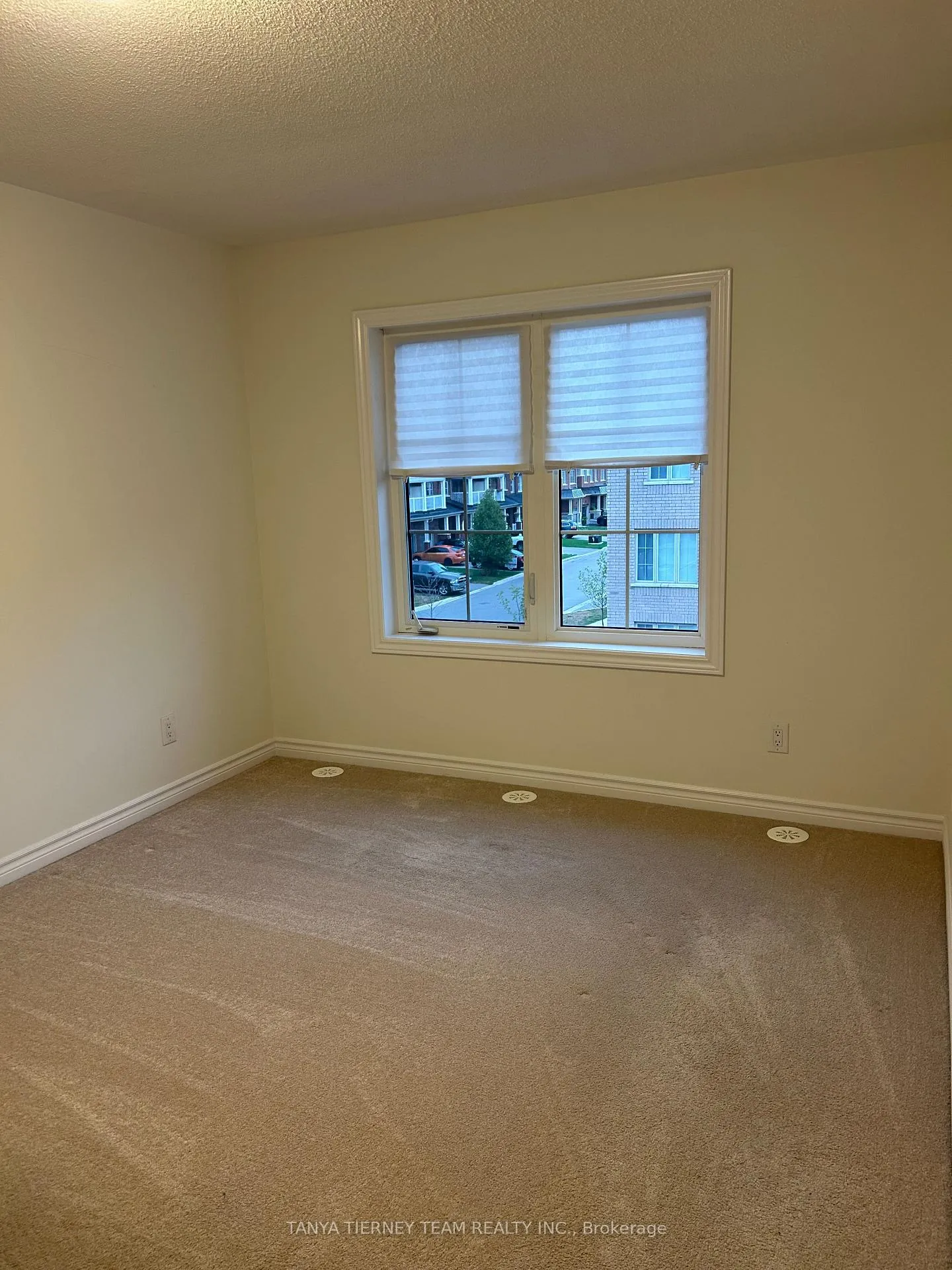 Photo 15 of 59 Porcelain Way, Whitby, Rolling Acres — HOMEH