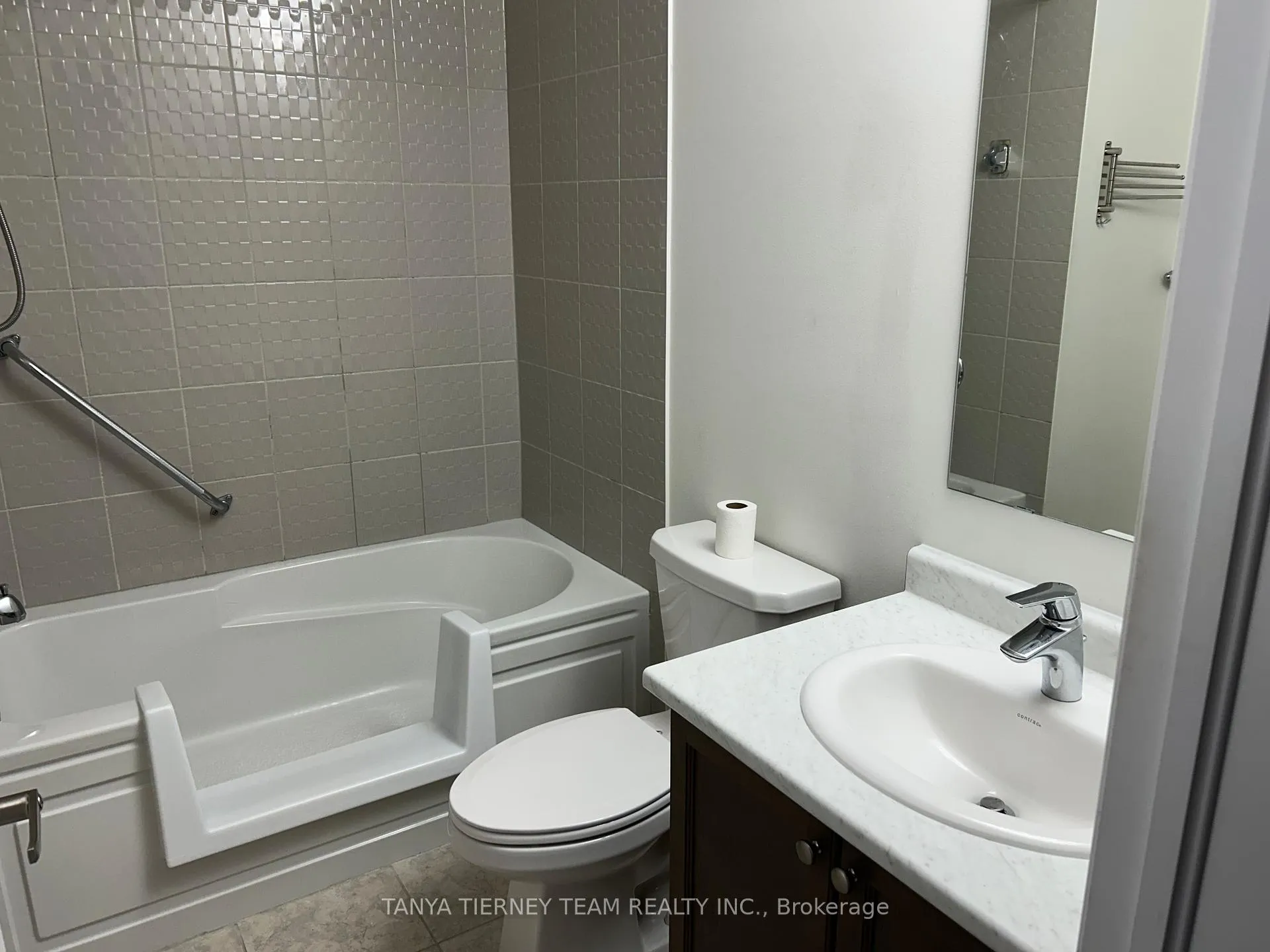 Photo 17 of 59 Porcelain Way, Whitby, Rolling Acres — HOMEH