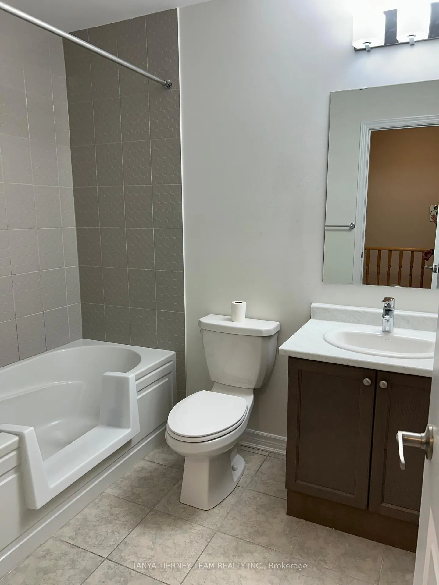 Photo 18 of 59 Porcelain Way, Whitby, Rolling Acres — HOMEH