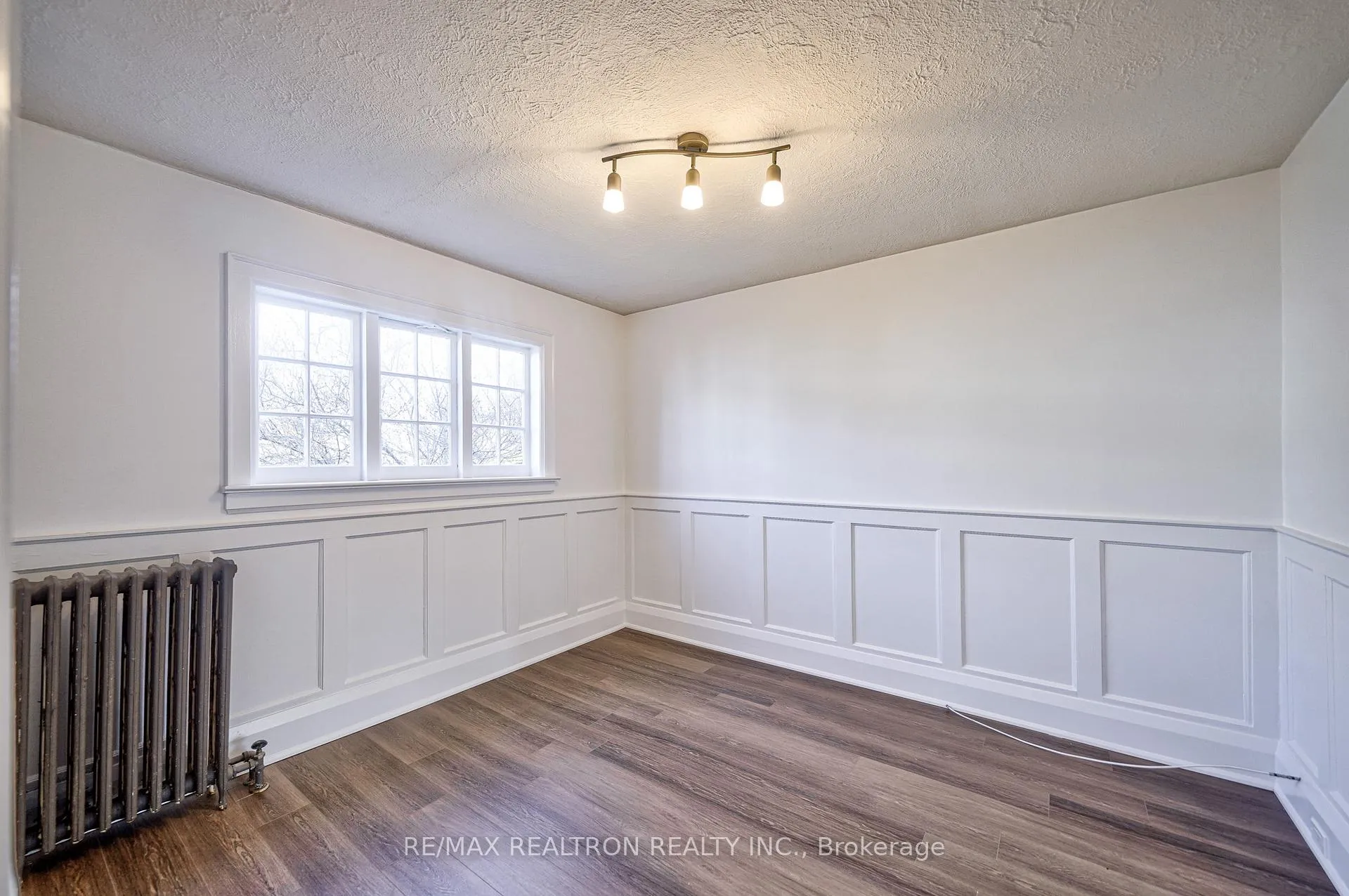 Photo 8 of 216 Brooke Avenue, Toronto, Bedford Park-Nortown — HOMEH