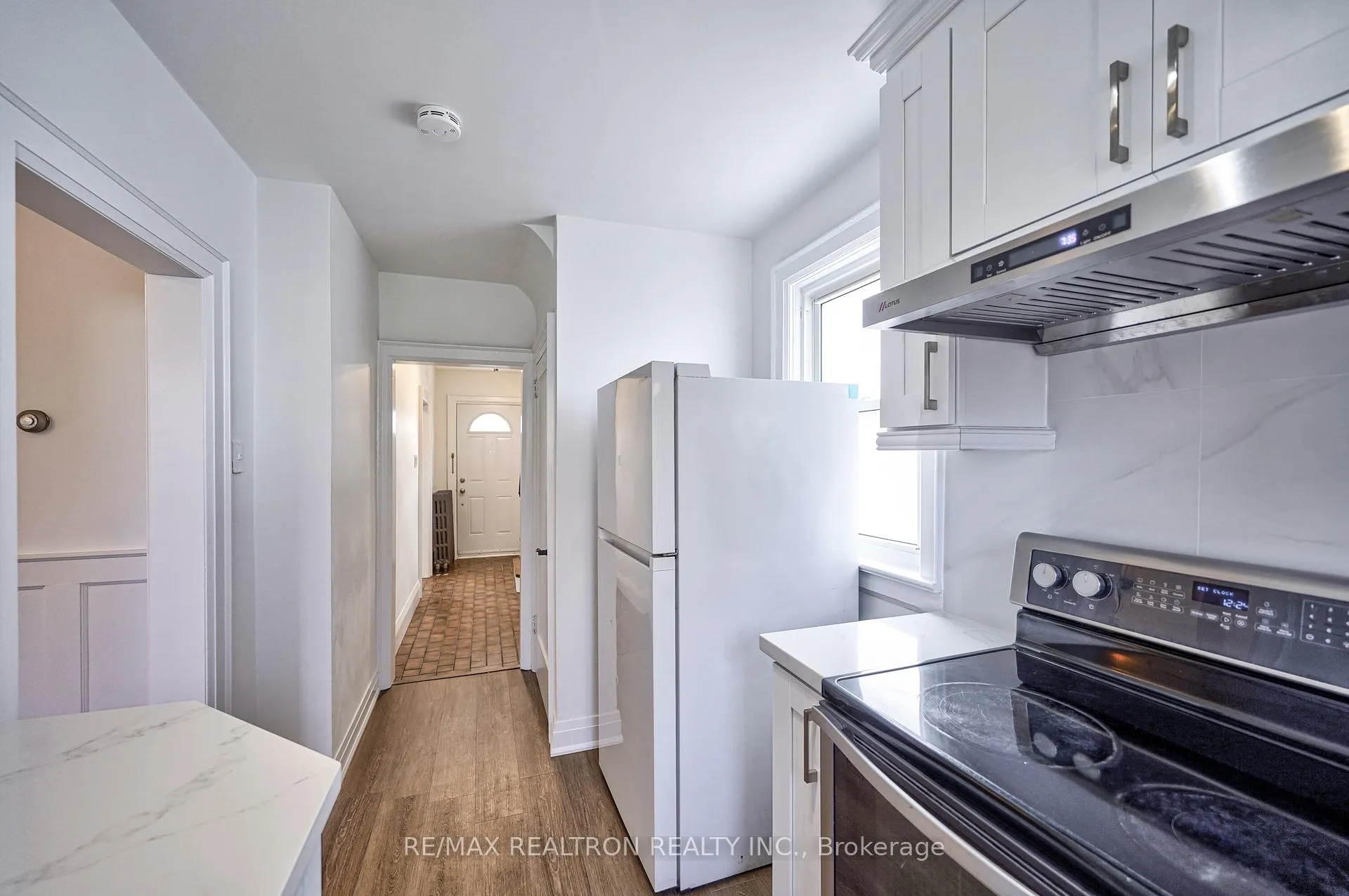Photo 14 of 216 Brooke Avenue, Toronto, Bedford Park-Nortown — HOMEH