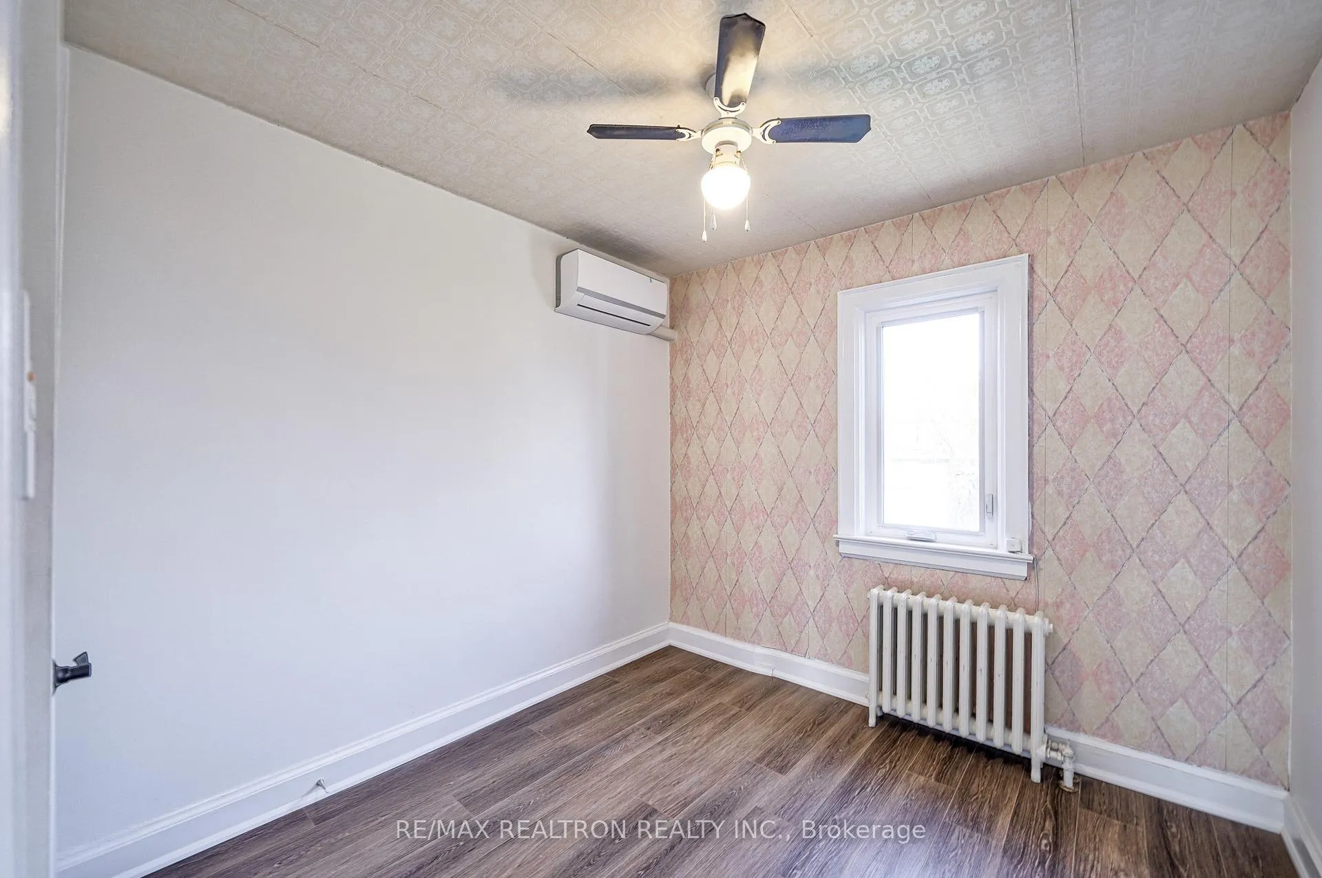 Photo 21 of 216 Brooke Avenue, Toronto, Bedford Park-Nortown — HOMEH