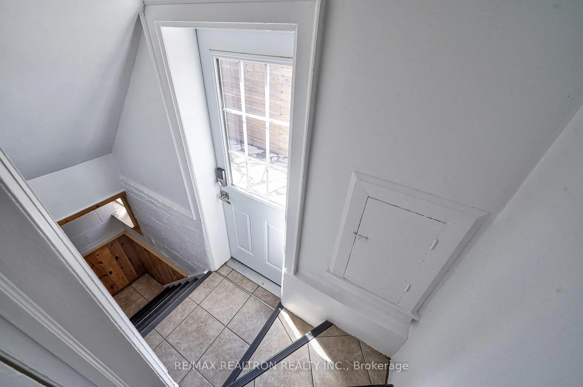 Photo 26 of 216 Brooke Avenue, Toronto, Bedford Park-Nortown — HOMEH