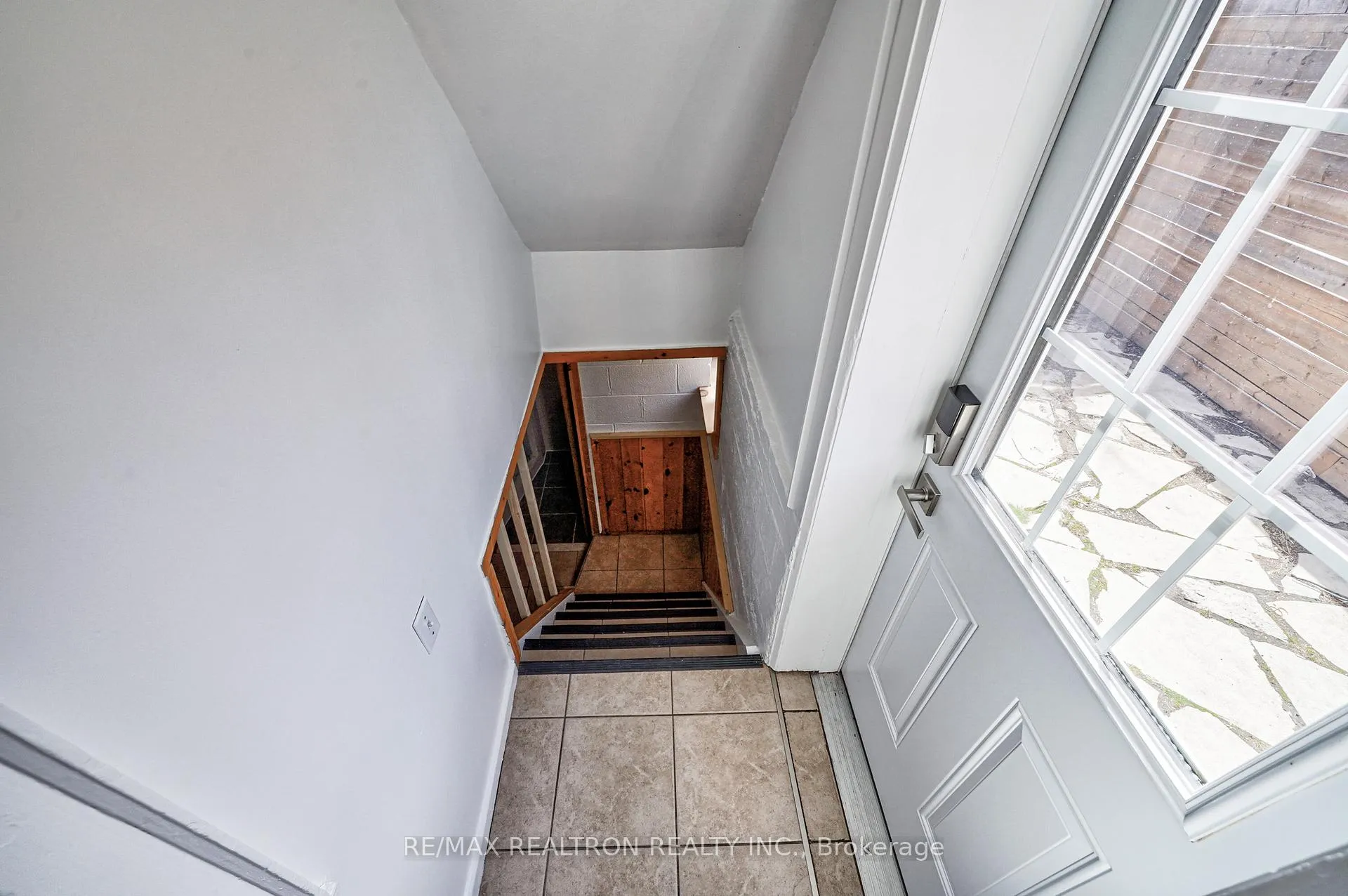 Photo 27 of 216 Brooke Avenue, Toronto, Bedford Park-Nortown — HOMEH