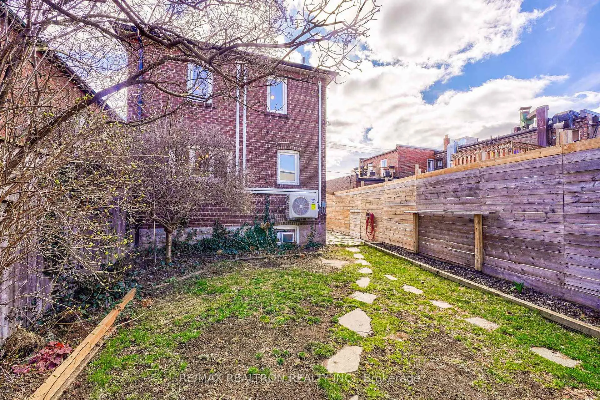 Photo 41 of 216 Brooke Avenue, Toronto, Bedford Park-Nortown — HOMEH