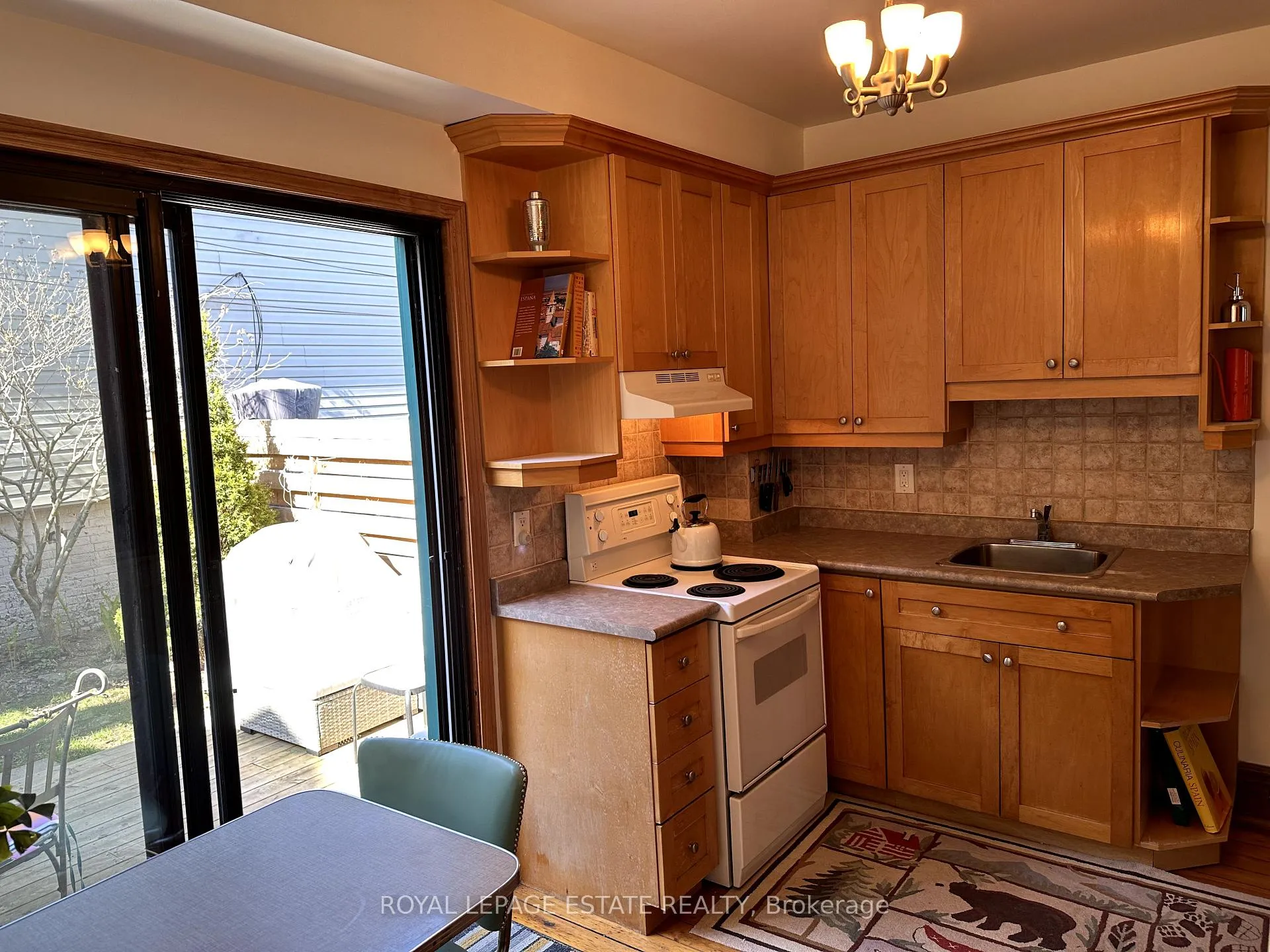 Photo 7 of 14 Cassels Avenue, Toronto, Woodbine Corridor — HOMEH