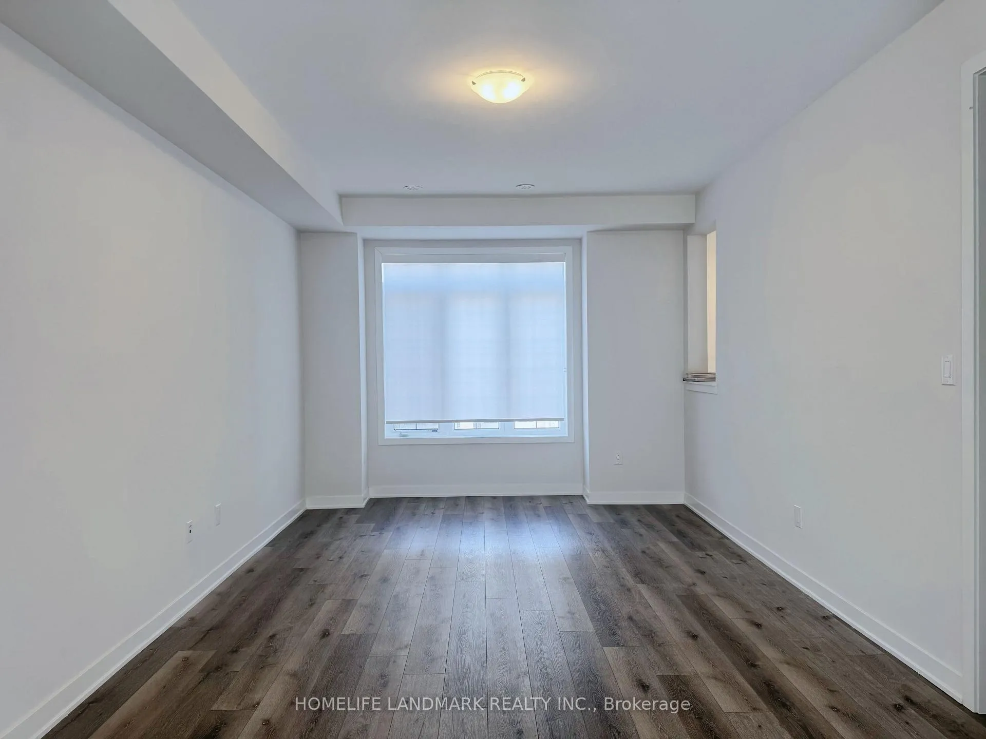 Photo 2 of 52 Selfridge Way, Whitby, Downtown Whitby — HOMEH