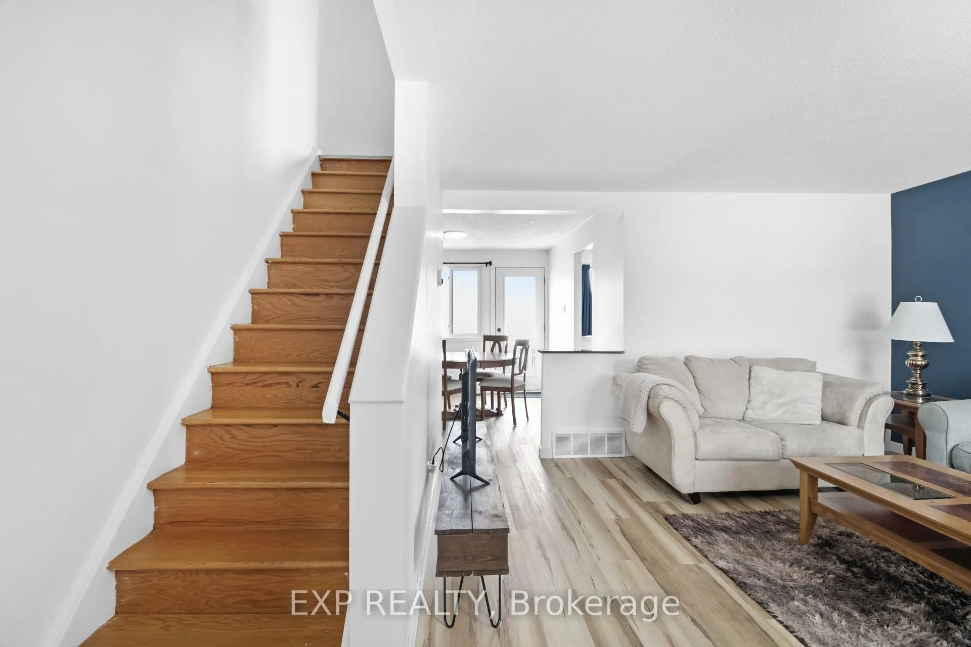 Photo 4 of 1A Vanessa Terrace, Ottawa, Barrhaven - Pheasant Run — HOMEH