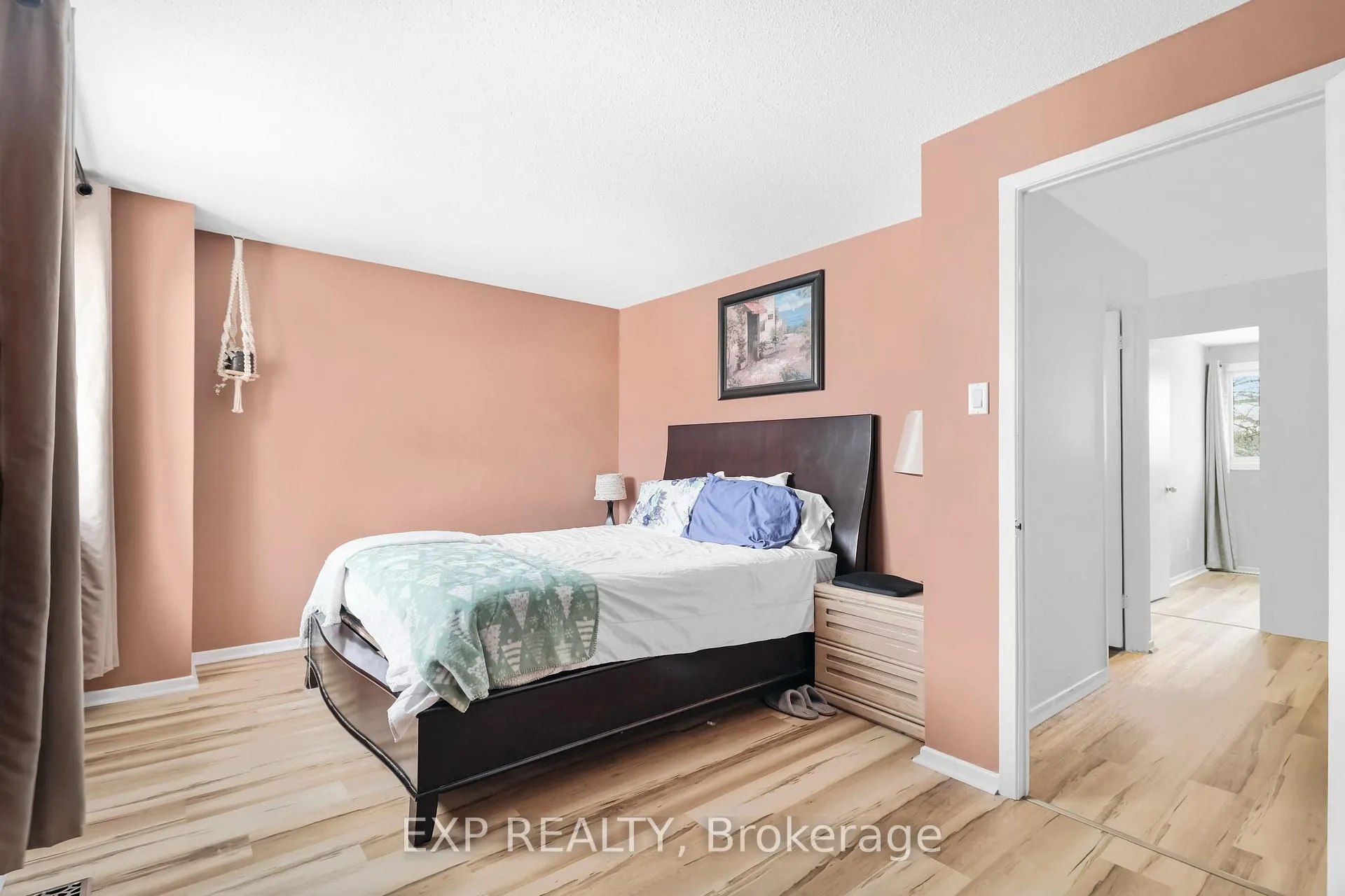 Photo 14 of 1A Vanessa Terrace, Ottawa, Barrhaven - Pheasant Run — HOMEH