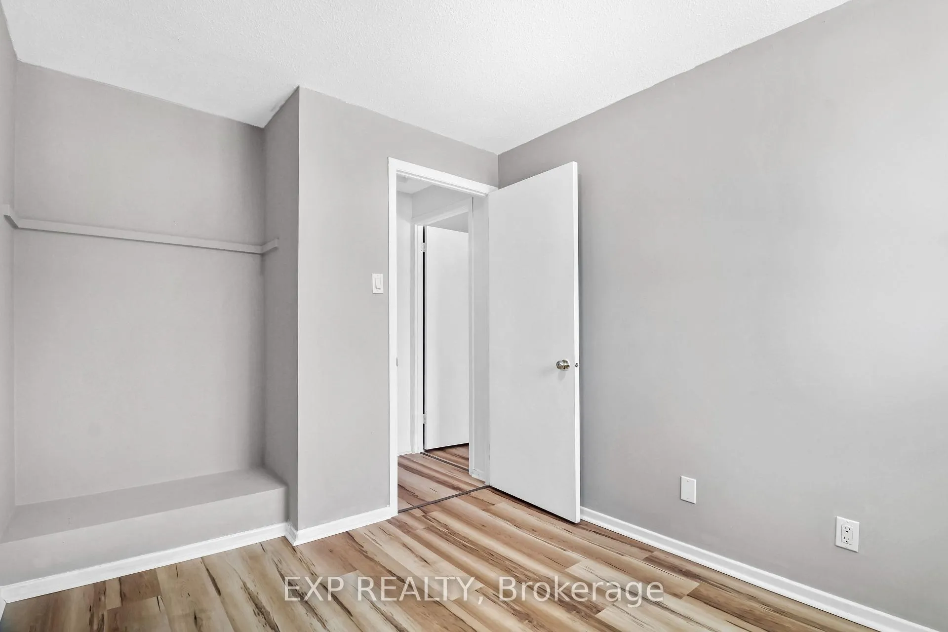 Photo 16 of 1A Vanessa Terrace, Ottawa, Barrhaven - Pheasant Run — HOMEH