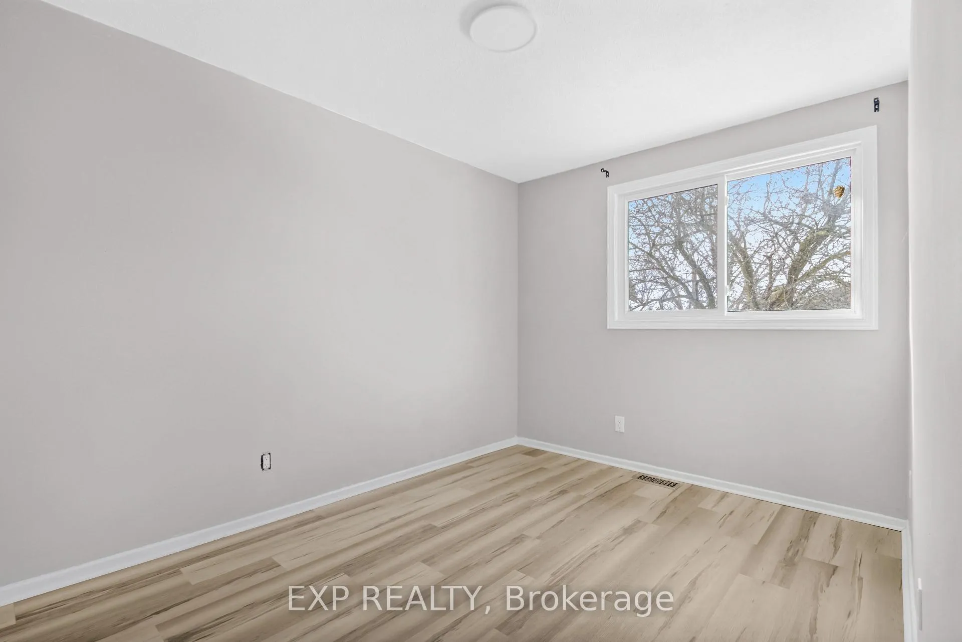 Photo 18 of 1A Vanessa Terrace, Ottawa, Barrhaven - Pheasant Run — HOMEH