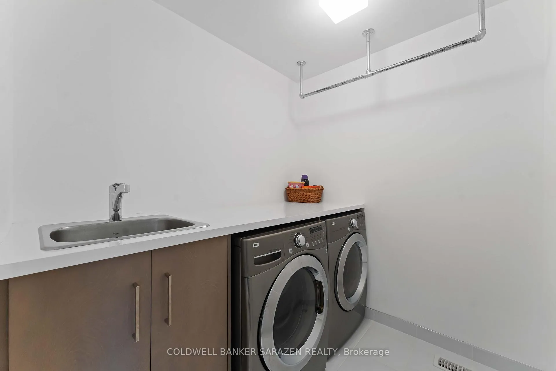 Photo 14 of 192 Larimar Circle, Ottawa, Riverside South/Gloucester Glen — HOMEH
