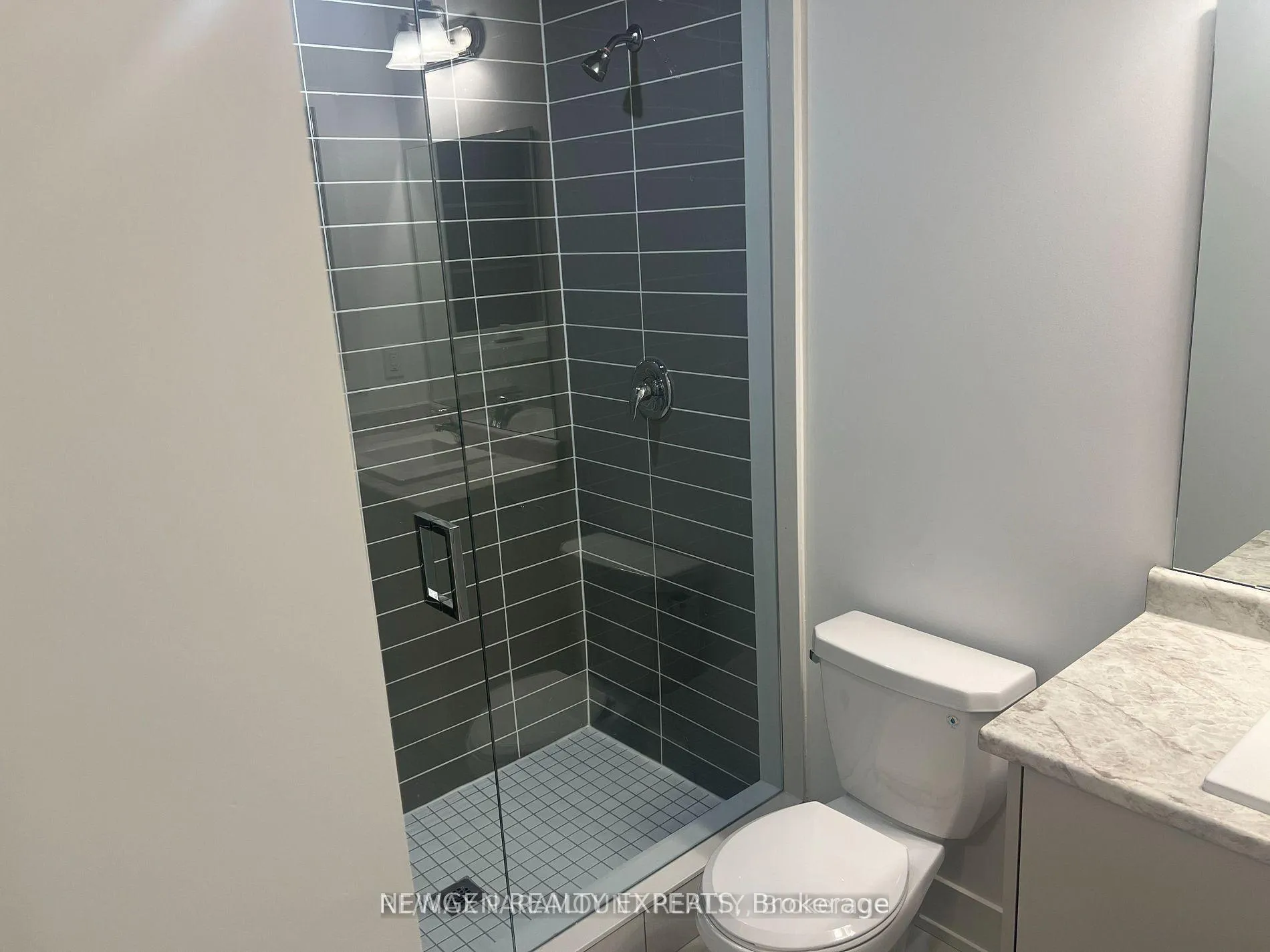 Photo 11 of 54 Waterside Way E, Whitby, Port Whitby — HOMEH