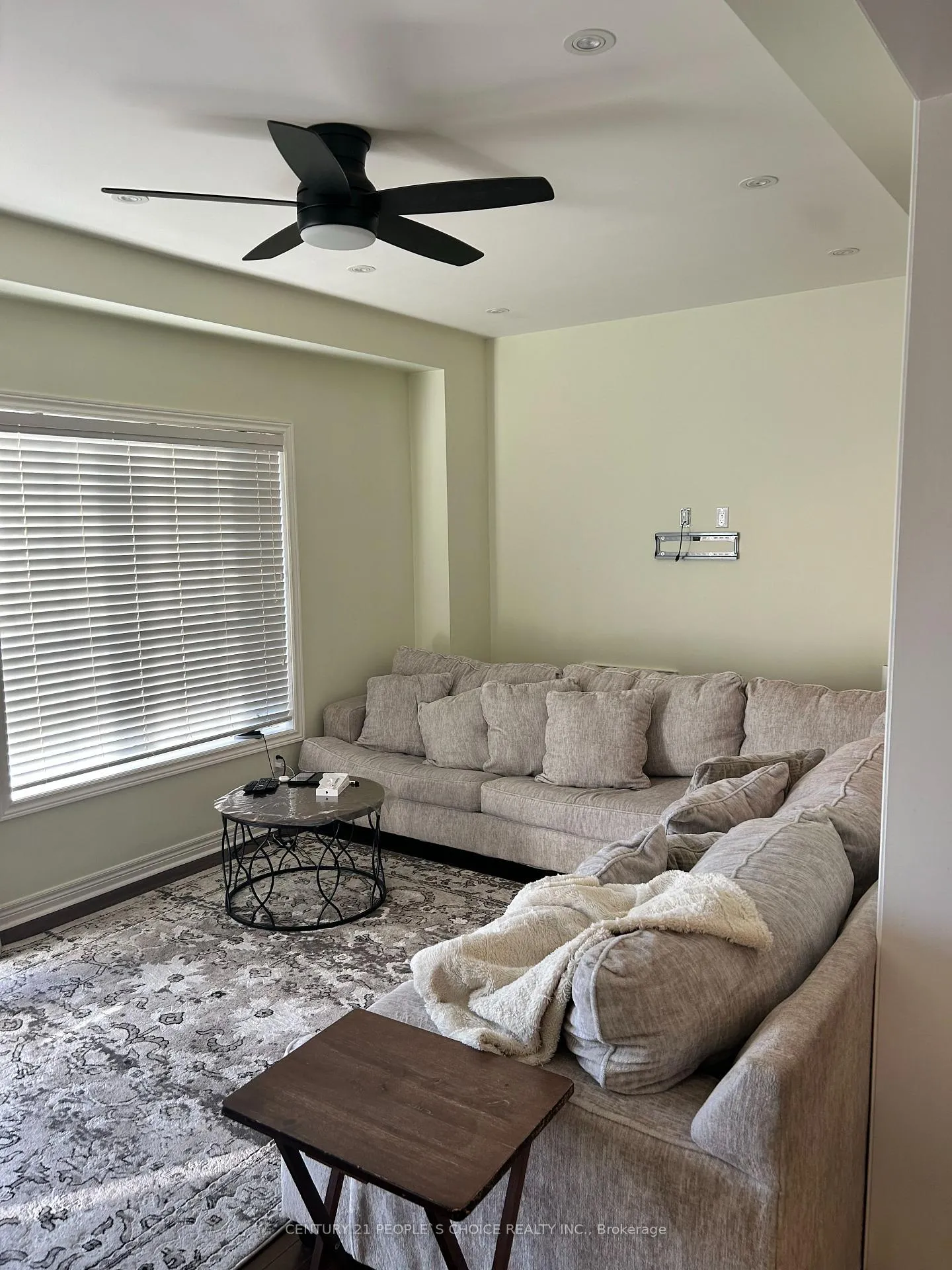 Photo 2 of 95 Eastfield Crescent, Clarington, Courtice — HOMEH